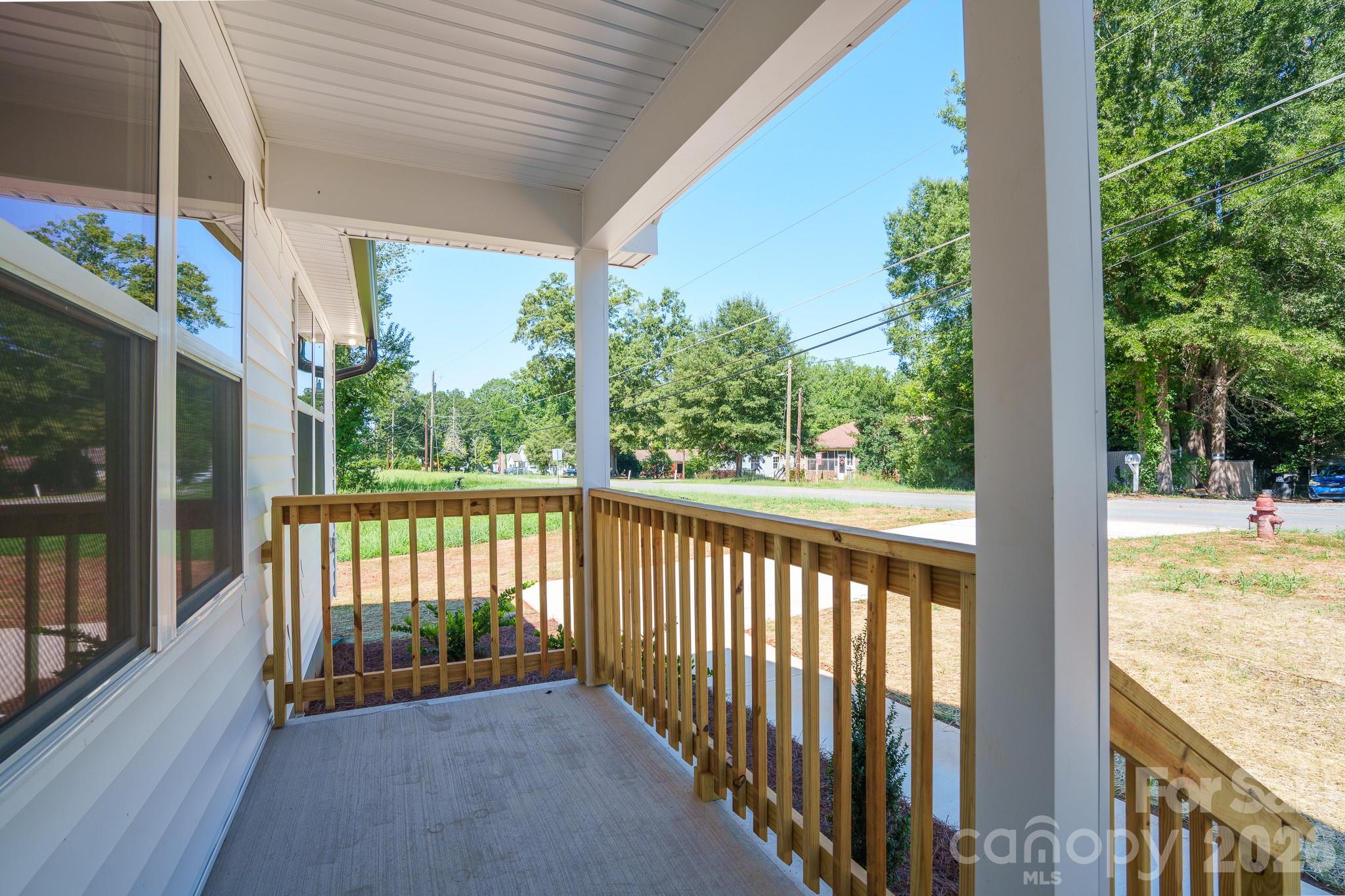 Single Family Residence at 409 Queens Road, Gastonia, photo 8 of 30