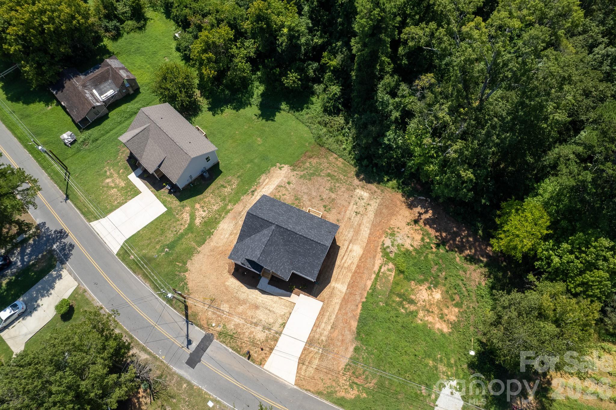Single Family Residence at 409 Queens Road, Gastonia, photo 9 of 30