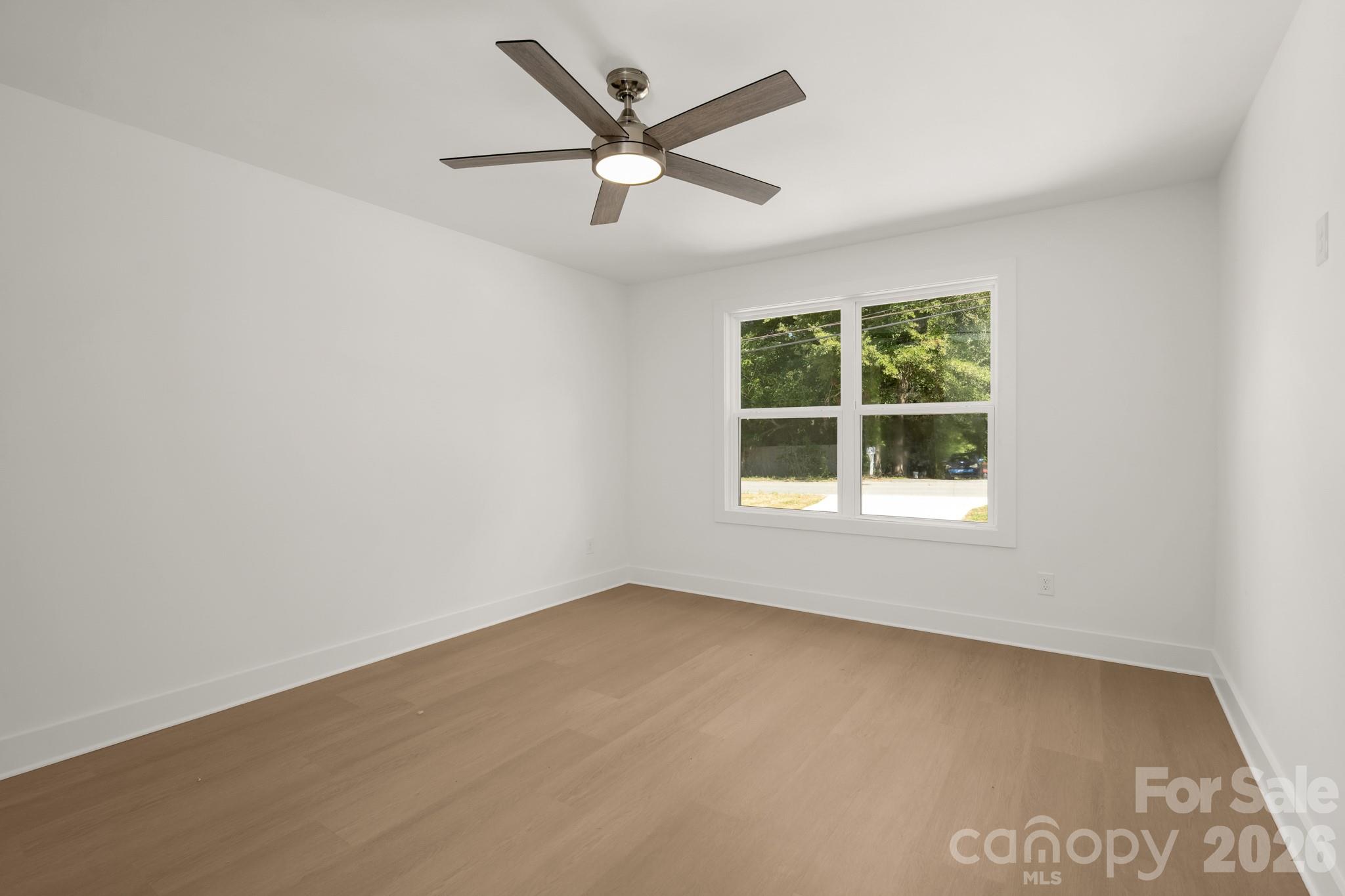 Single Family Residence at 409 Queens Road, Gastonia, photo 16 of 30