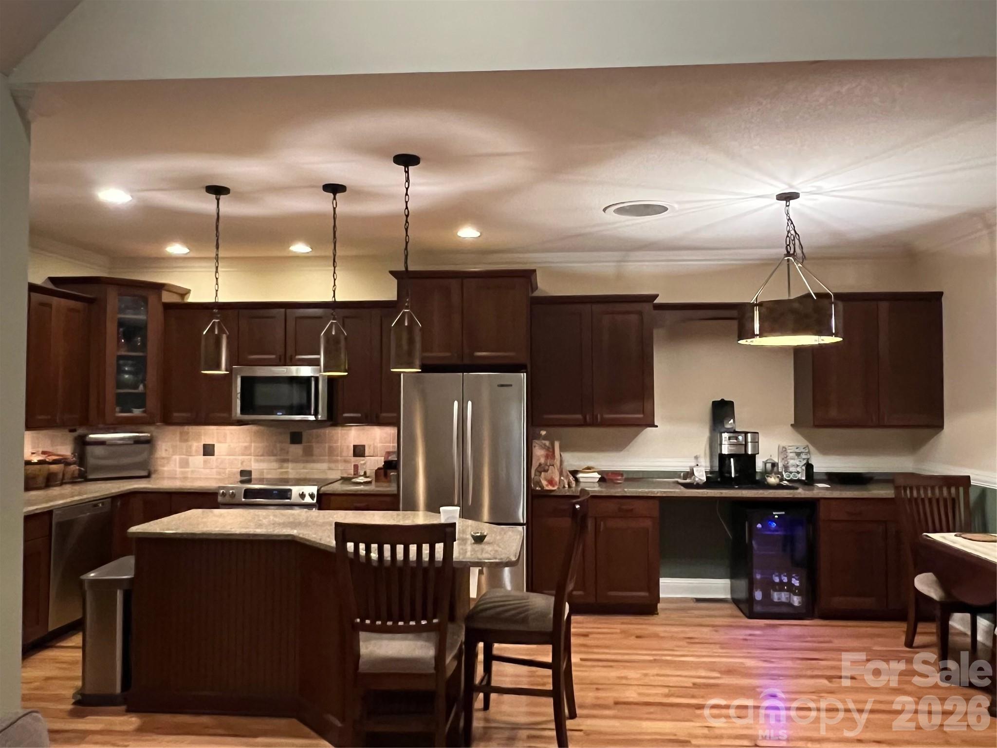 Single Family Residence at 128 Churchill Downs Drive, Fairview, photo 16 of 48