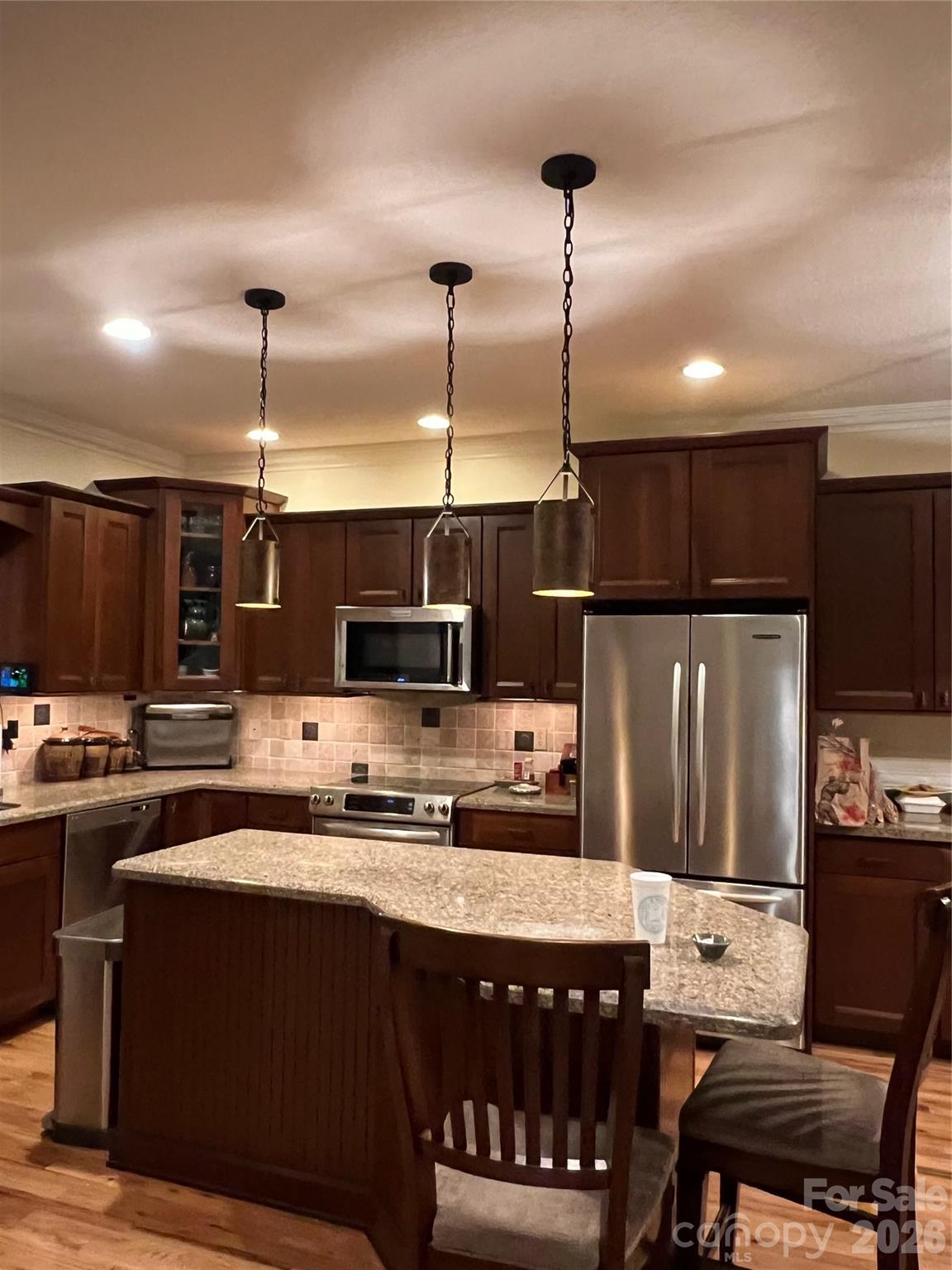 Single Family Residence at 128 Churchill Downs Drive, Fairview, photo 19 of 48