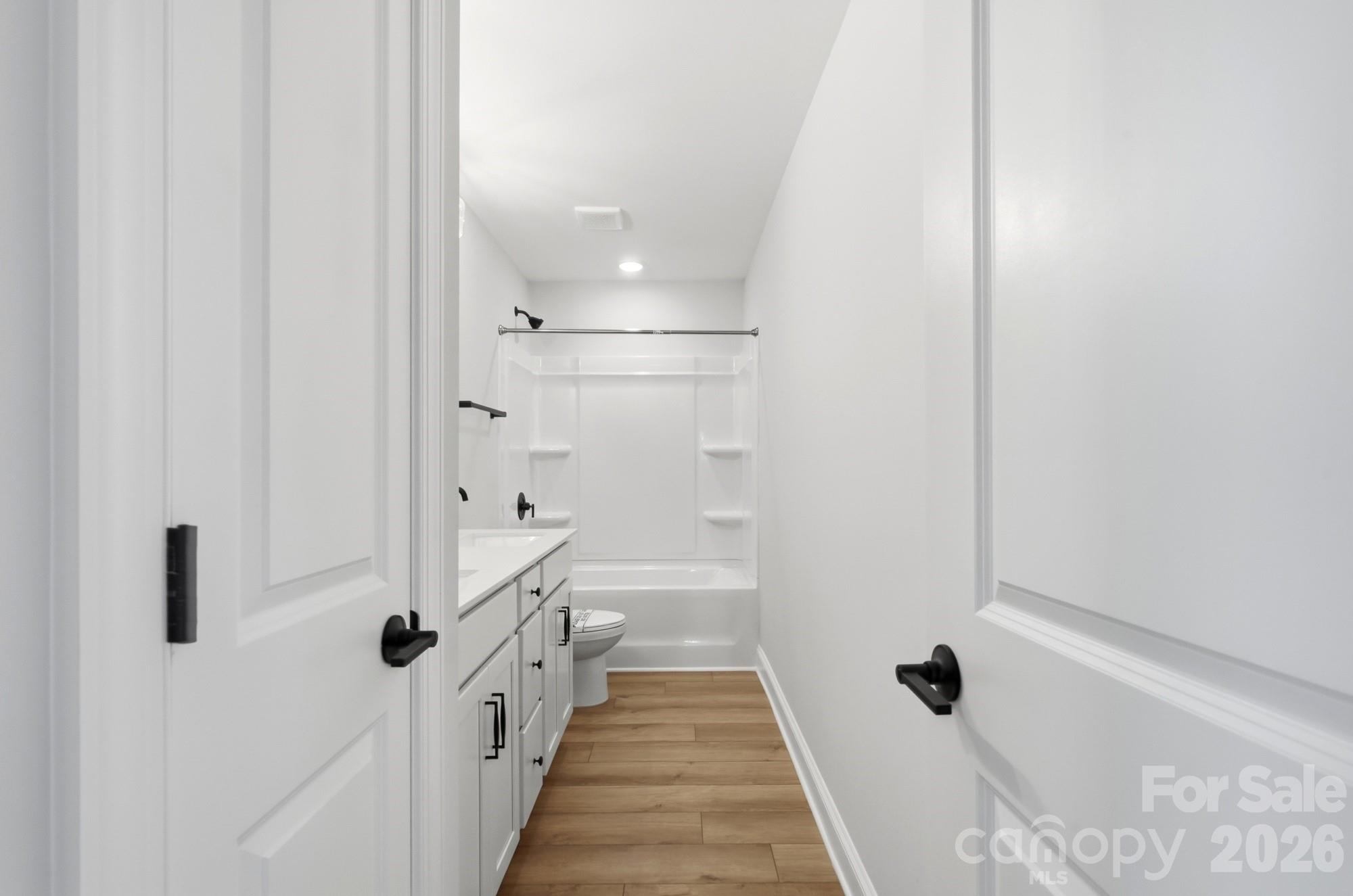 Bath 2 - 124 Swing Lane, Troutman