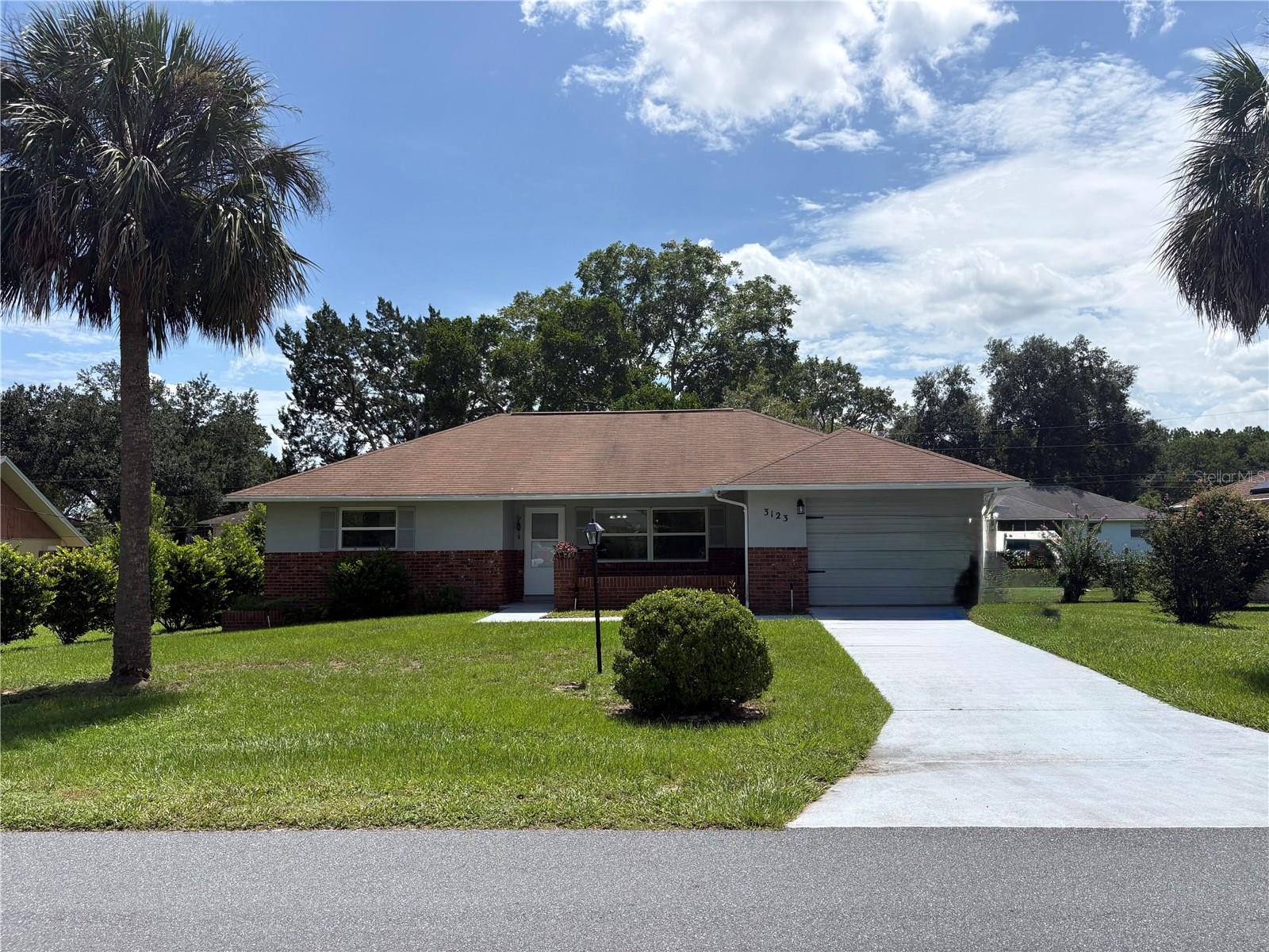 3123 N MAIDENCANE DR