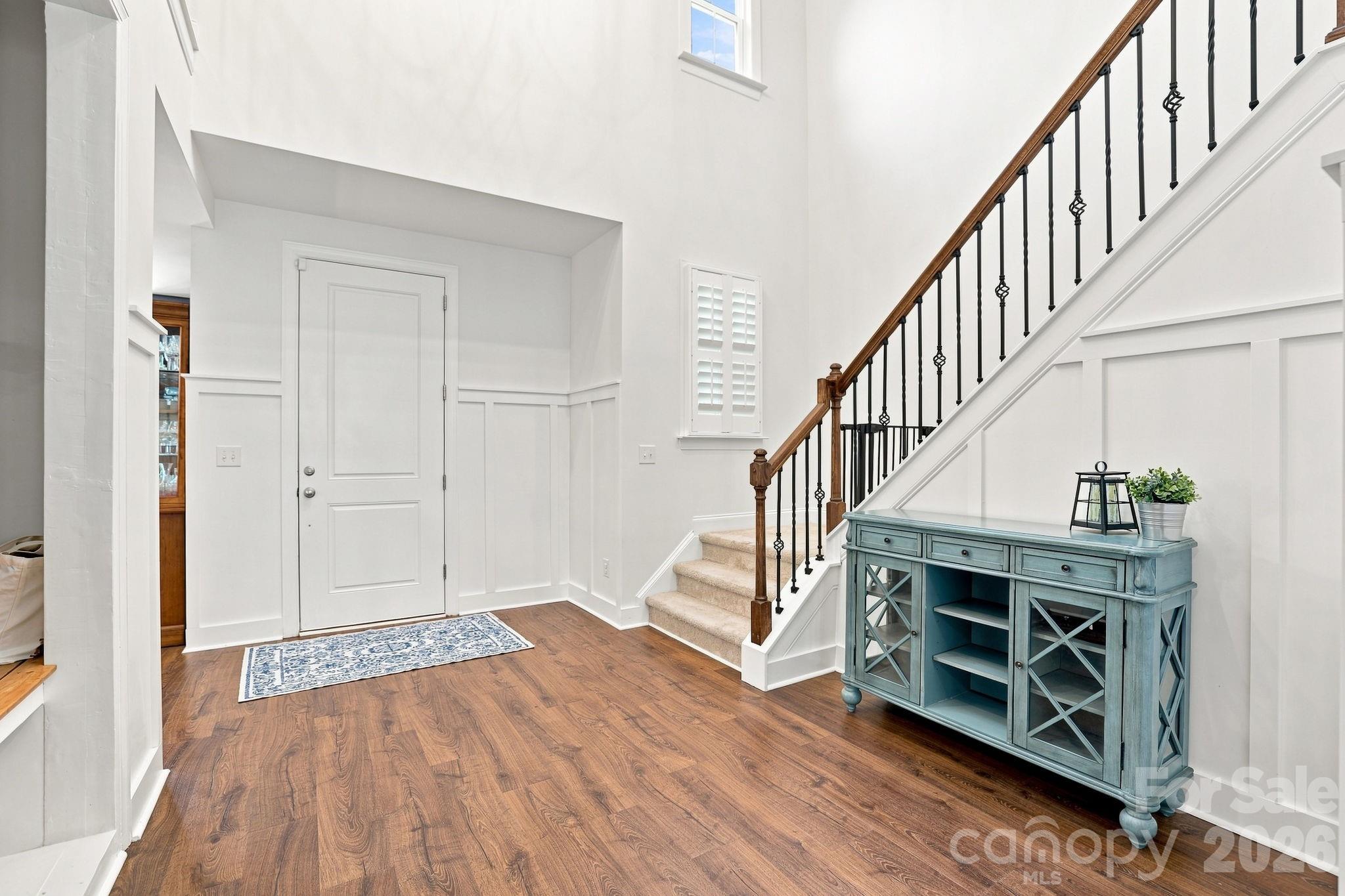 Single Family Residence at 208 South Fork Lane, Belmont, photo 4 of 48