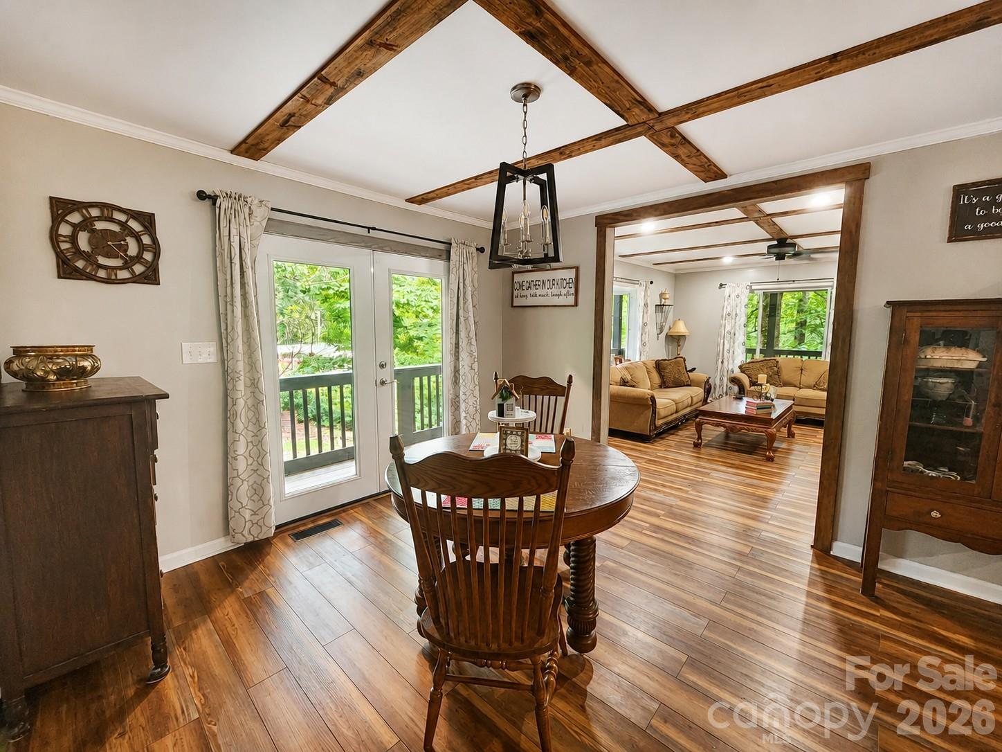 Single Family Residence at 47 Caribou Lane, Burnsville, photo 15 of 33