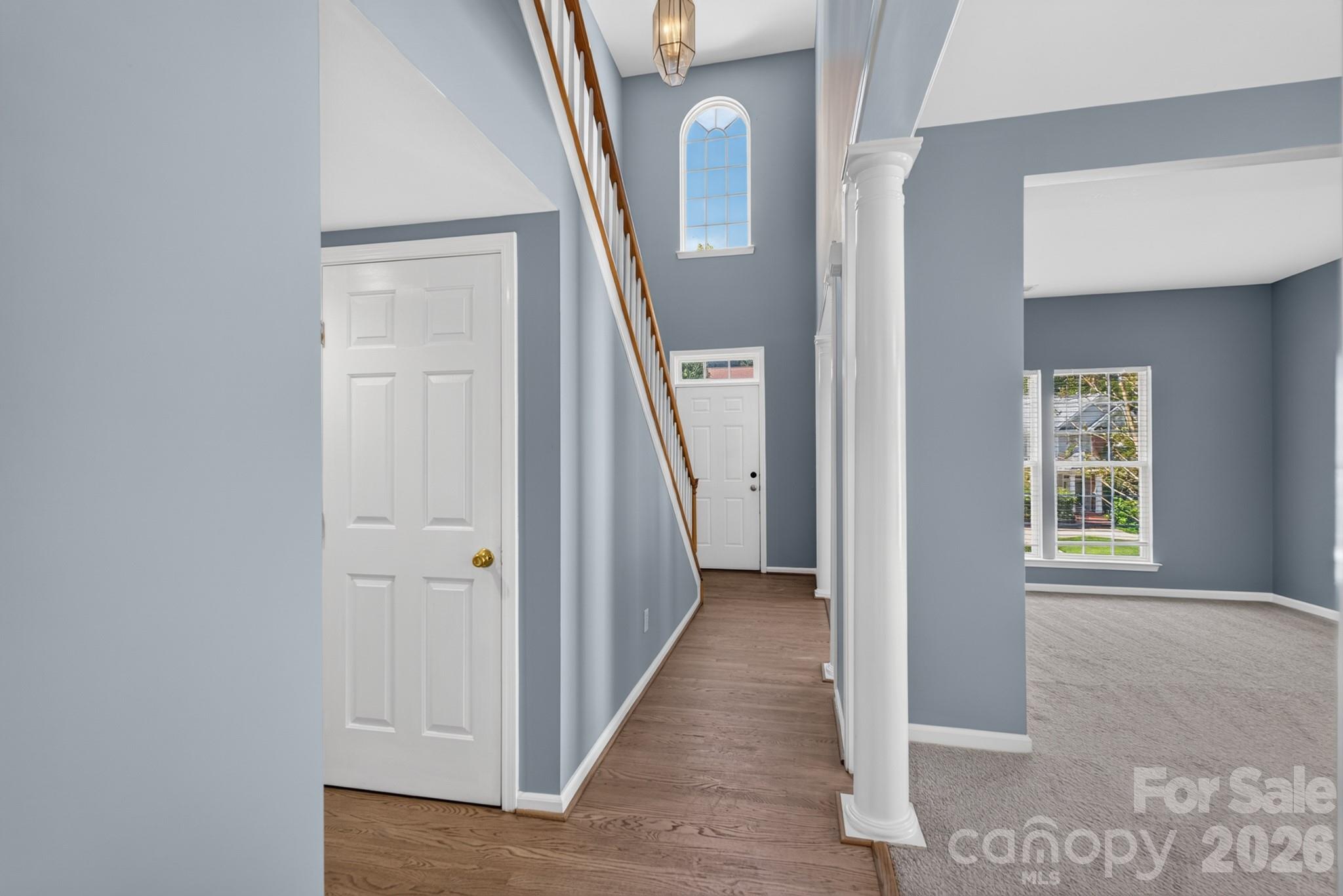 Single Family Residence at 728 Knightswood Road, Fort Mill, photo 2 of 36
