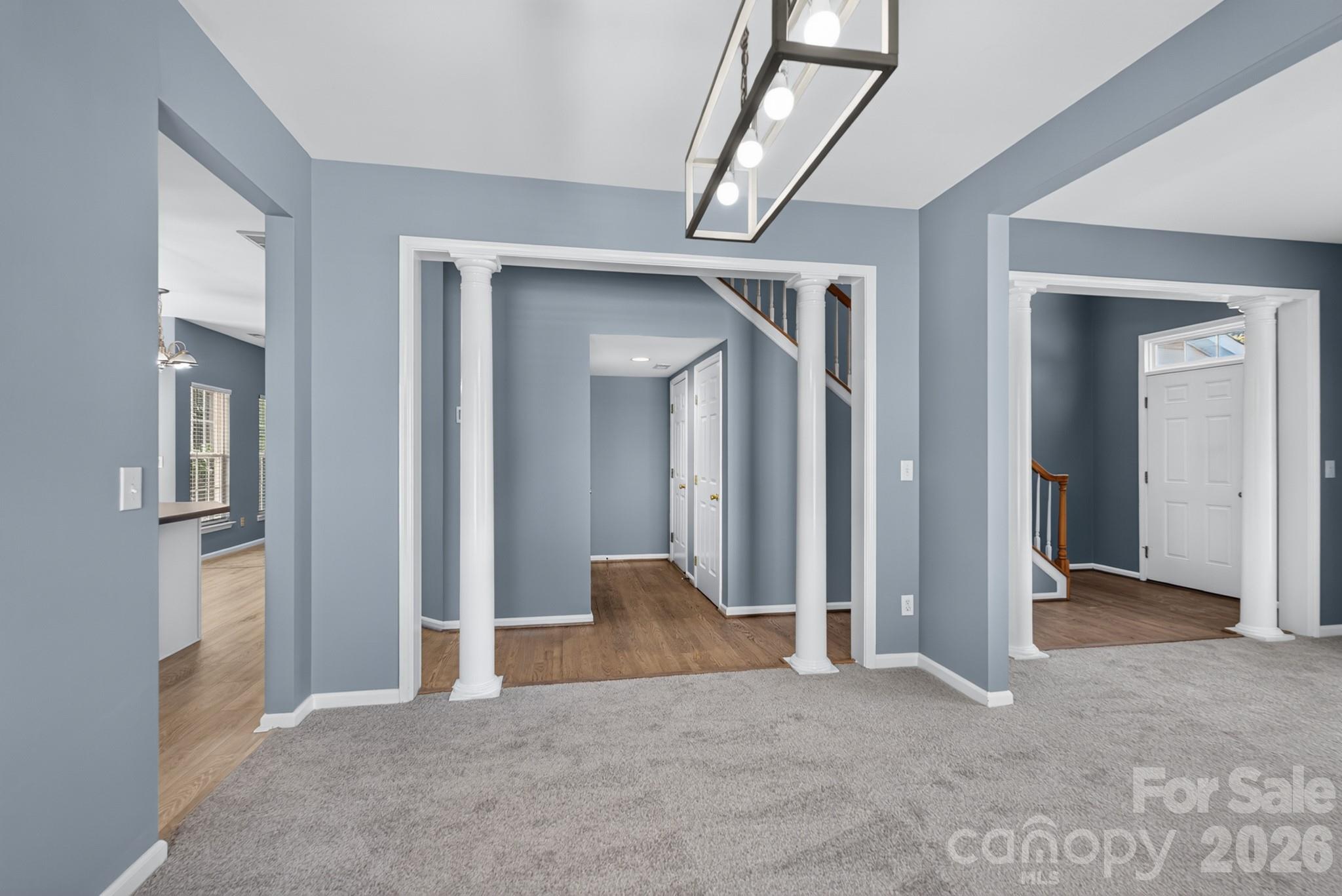 Single Family Residence at 728 Knightswood Road, Fort Mill, photo 6 of 36