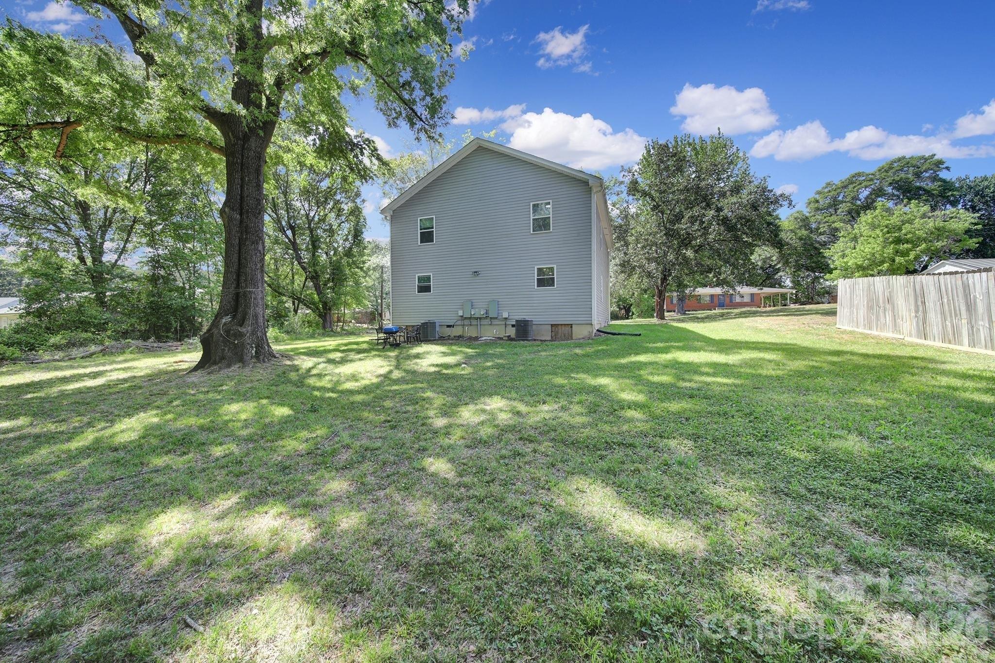 Townhouse at 110 Carpenter Street, Lincolnton, photo 2 of 13