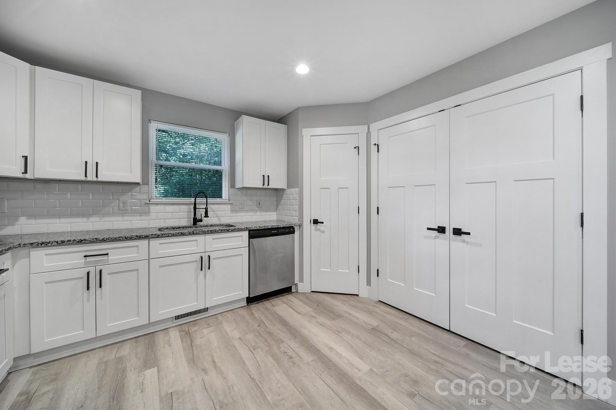 Townhouse at 110 Carpenter Street, Lincolnton, photo 5 of 13