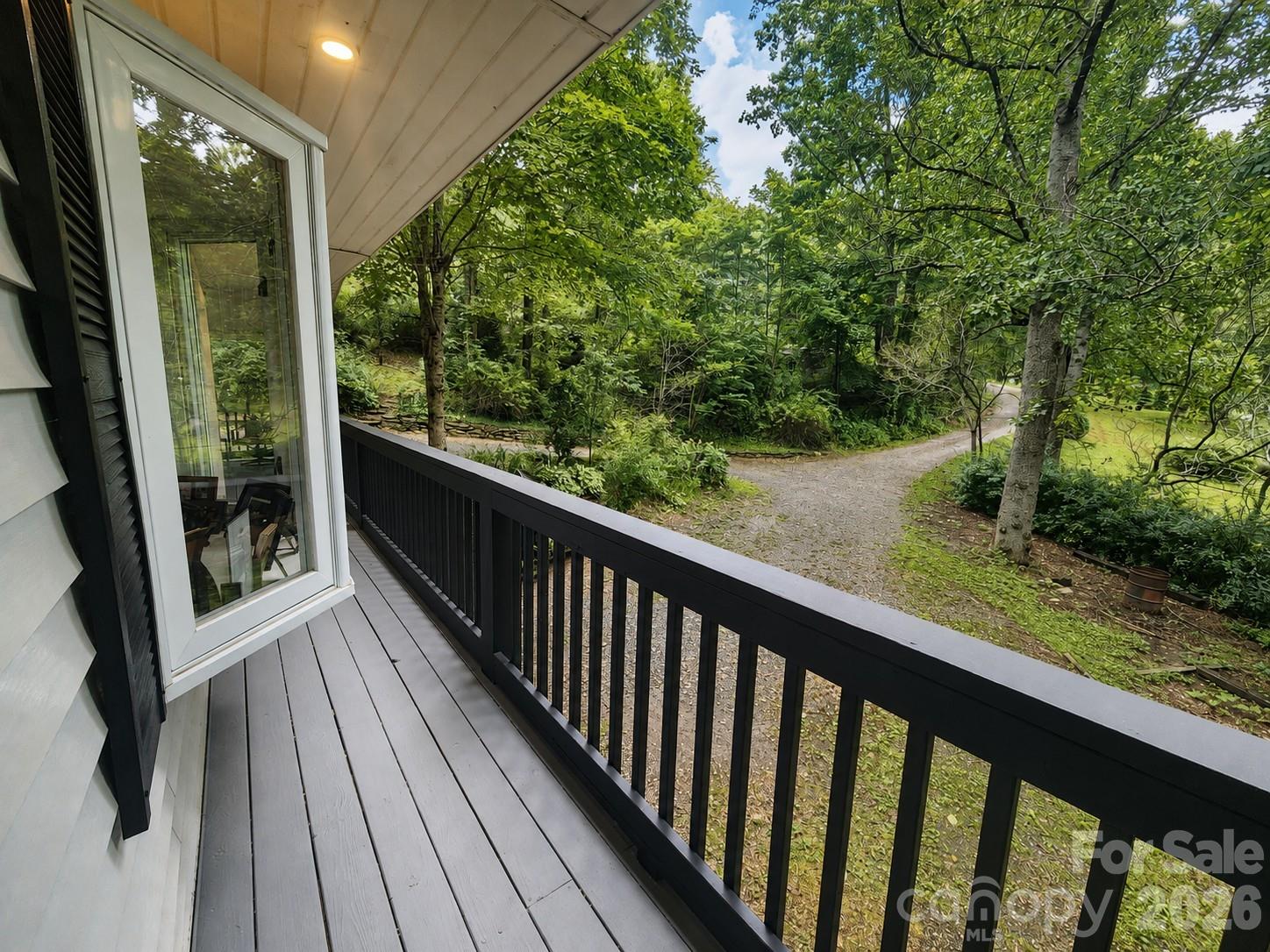 Single Family Residence at 47 Caribou Lane, Burnsville, photo 5 of 33