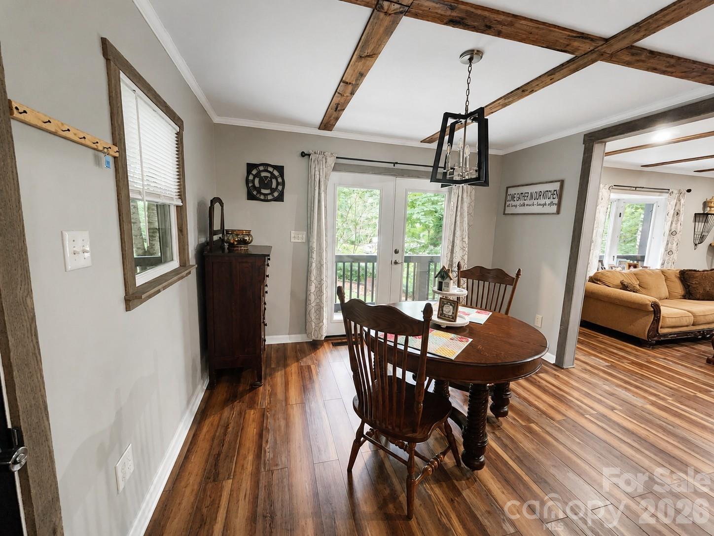 Single Family Residence at 47 Caribou Lane, Burnsville, photo 14 of 33