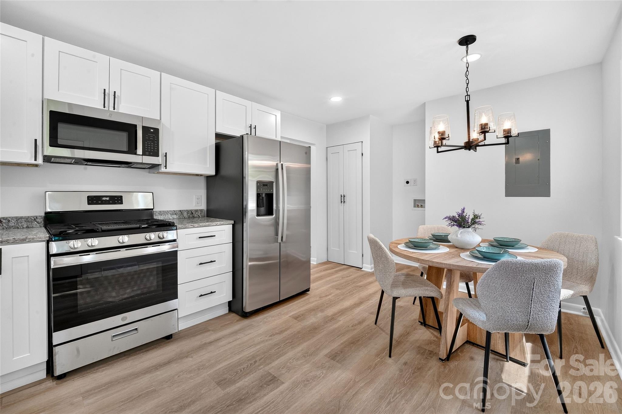 Kitchen - 4040 Burnham Court, Winston Salem