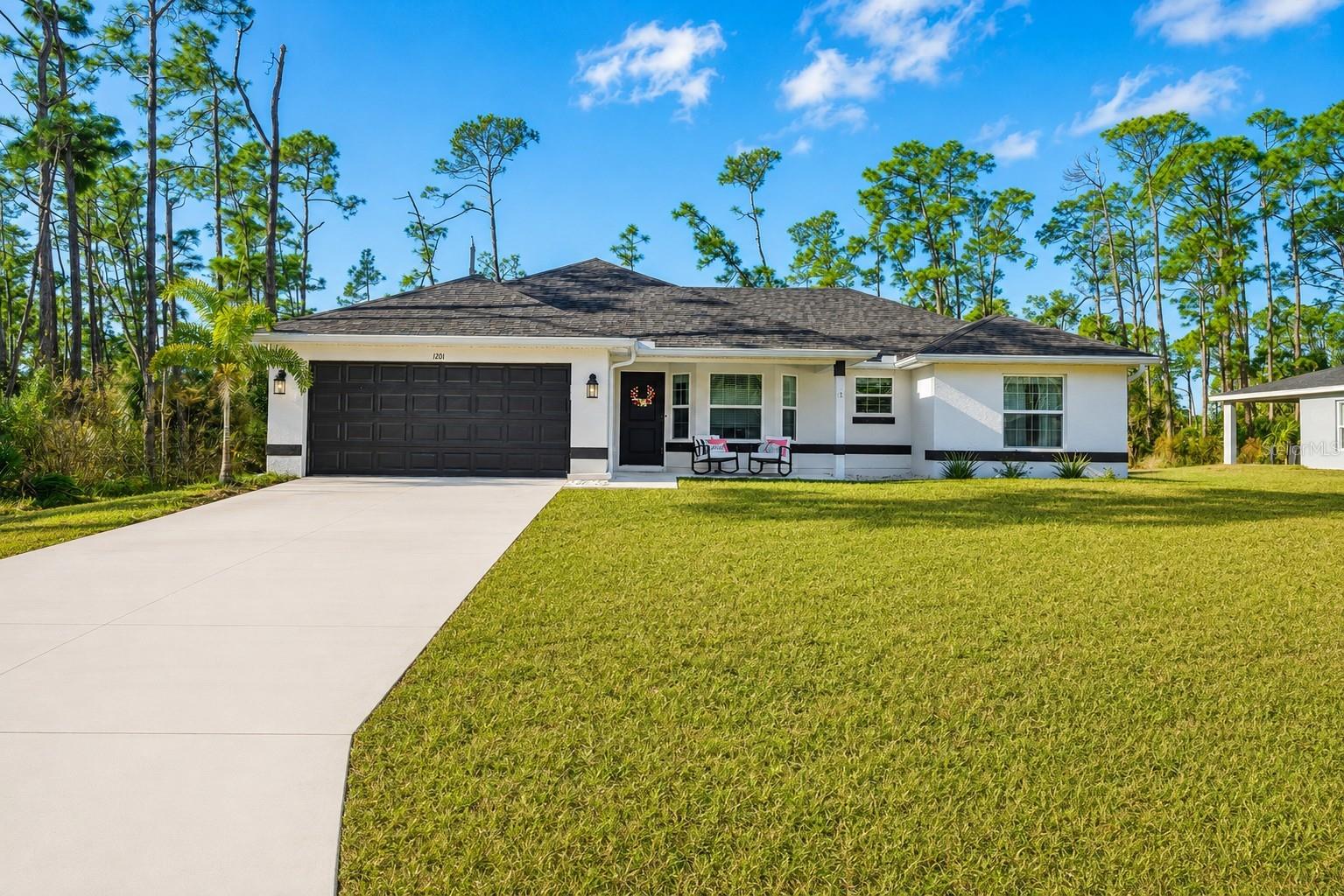 1201 LOTUS ST