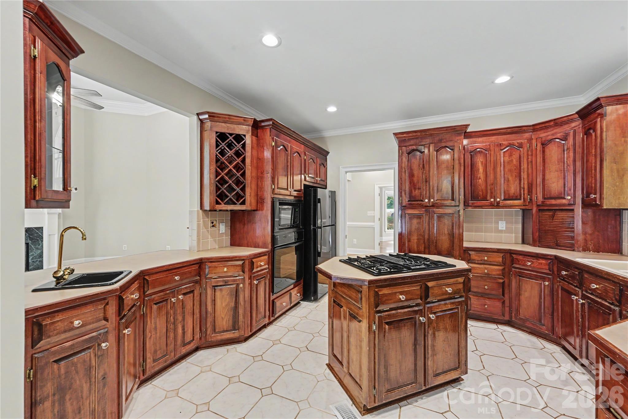 Single Family Residence at 165 Futrell Landing, New London, photo 11 of 48