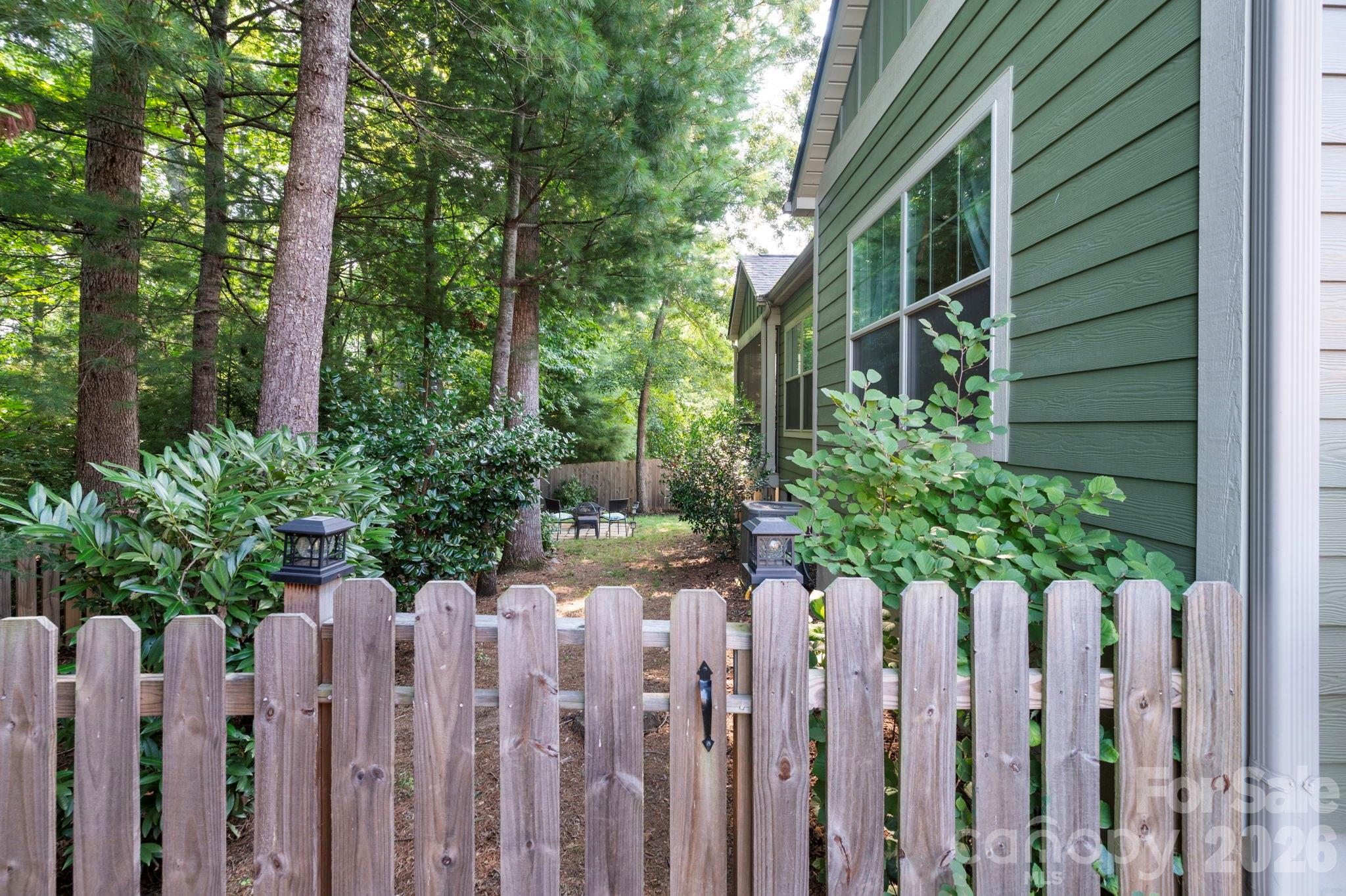 Single Family Residence at 10 Meeting Street, Asheville, photo 26 of 35