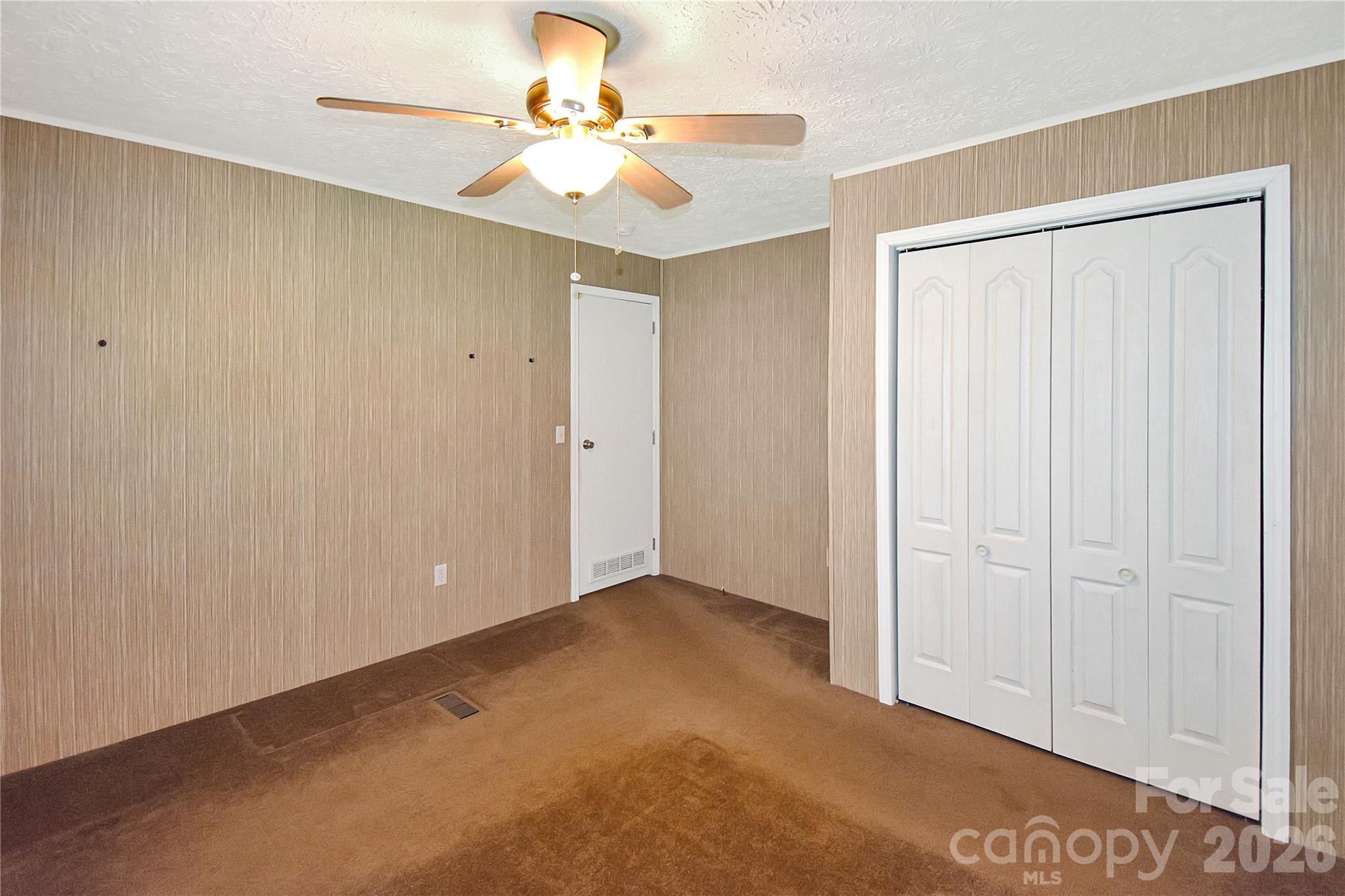 Single Family Residence at 432 Forest Place NW, Lenoir, photo 19 of 27