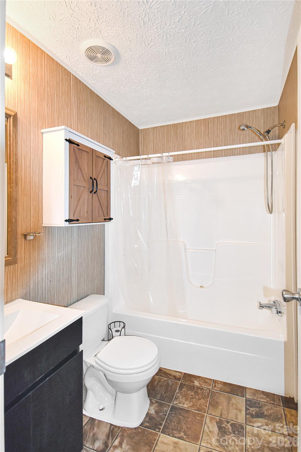 Single Family Residence at 432 Forest Place NW, Lenoir, photo 22 of 27