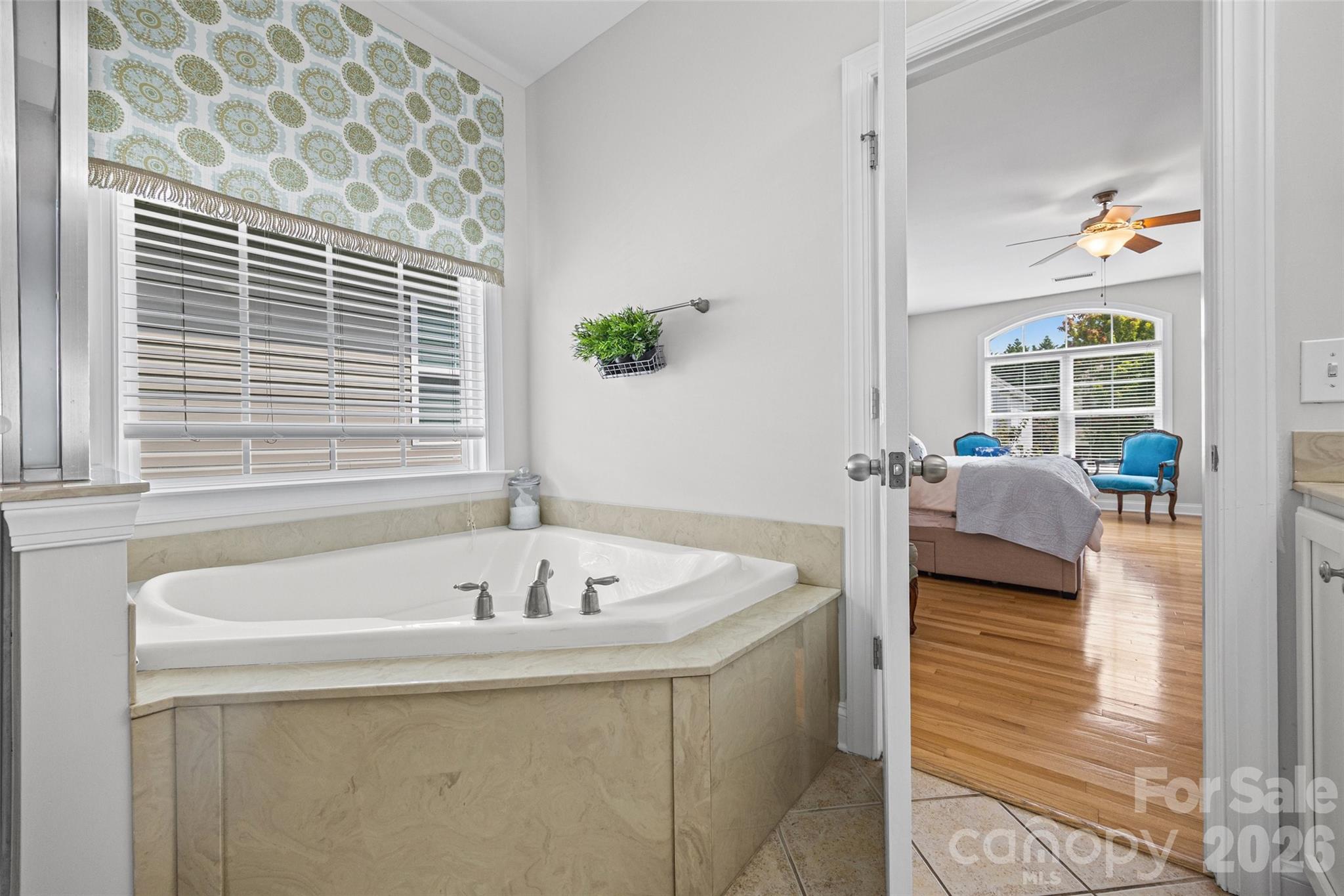 Large primary bathroom with garden tub - 1037 Fleming Lane, Matthews