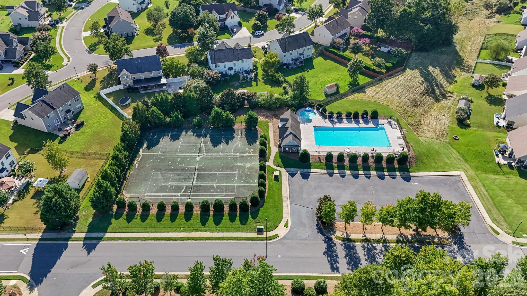 tennis and pool - 206 Notable Lane, Rock Hill