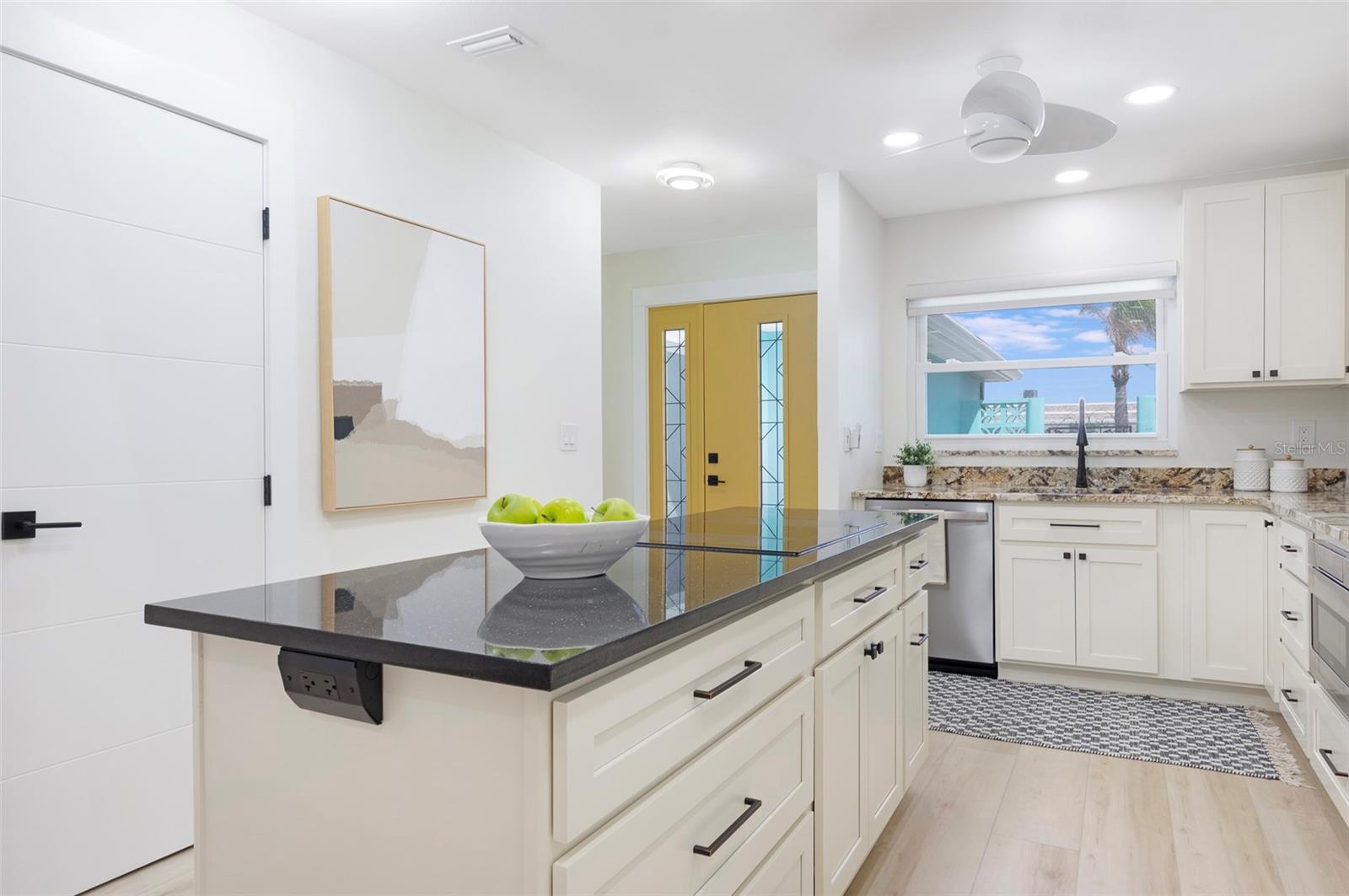 All new doors throughout. Designer features. - 382 BOCA CIEGA POINT BLVD S, ST PETERSBURG