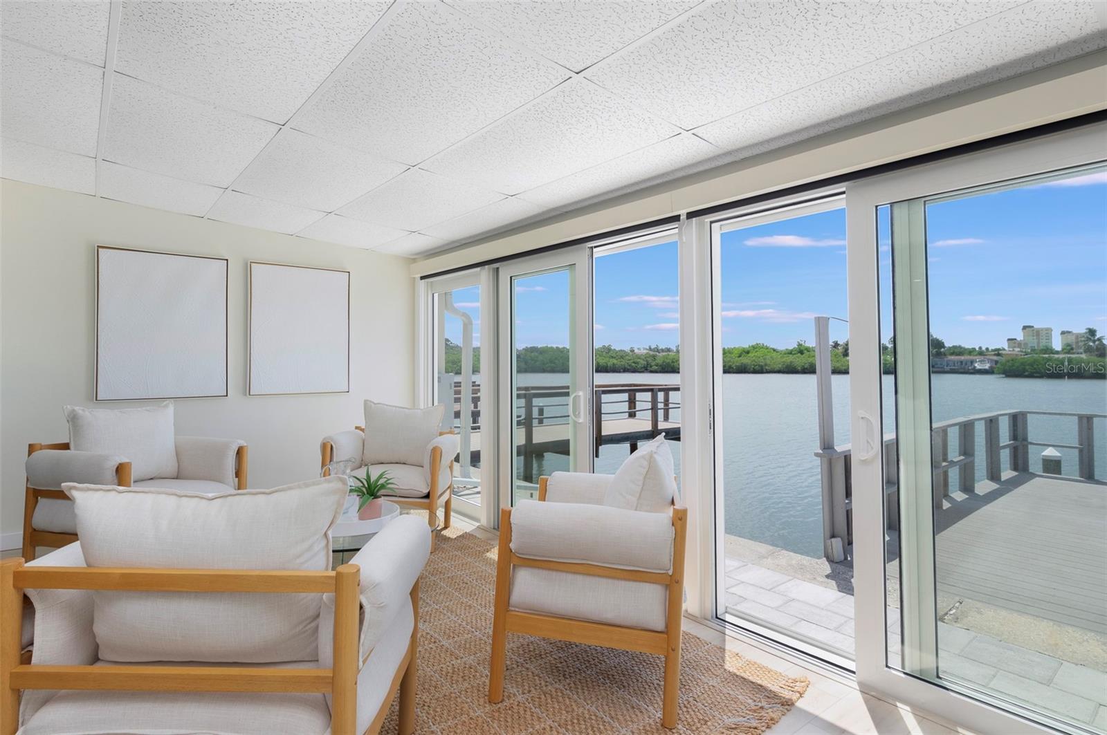 Perfect area to relax and watch the natural surroundings - 382 BOCA CIEGA POINT BLVD S, ST PETERSBURG