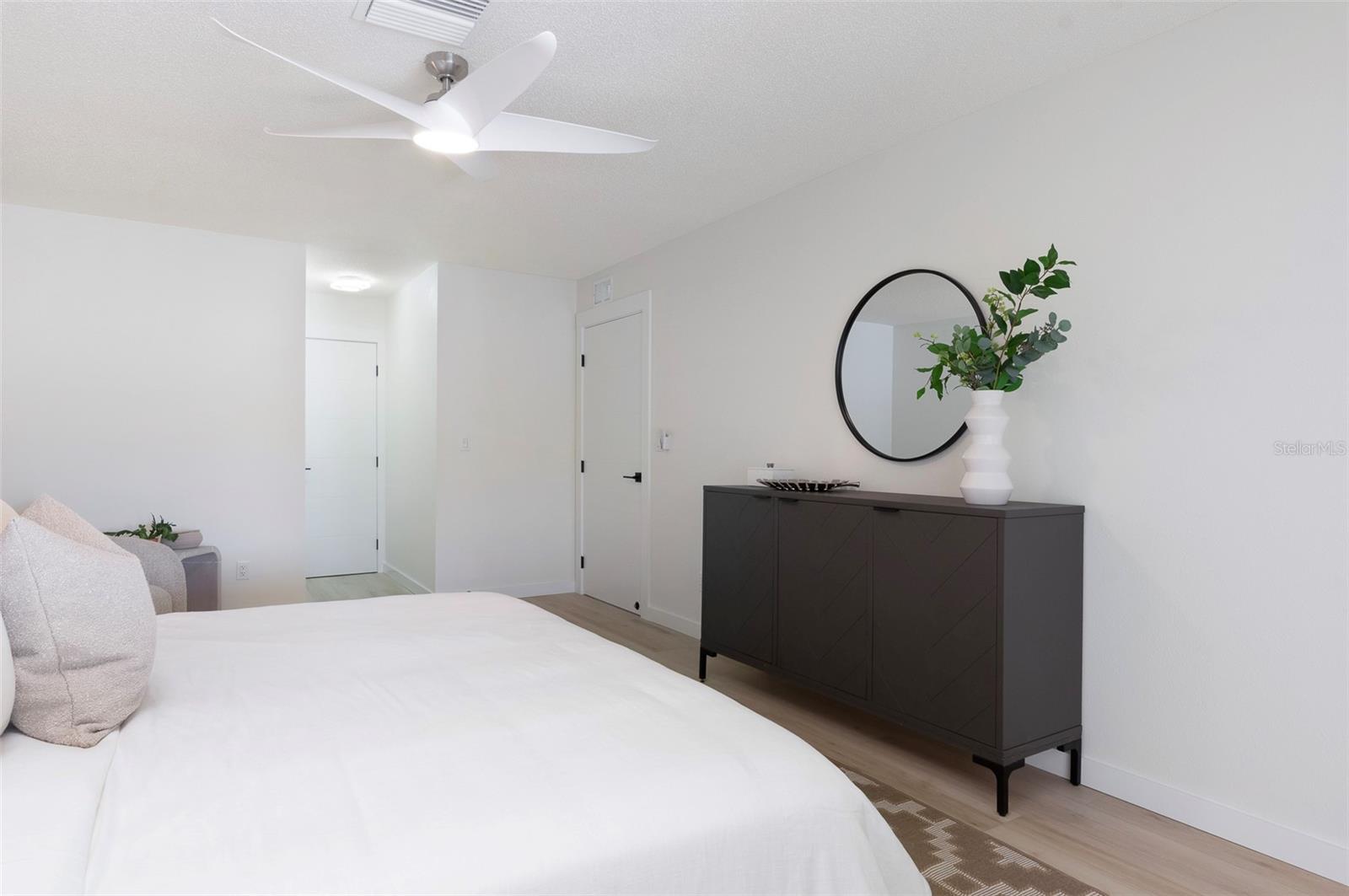 Your Sanctuary, Spacious primary suite. - 382 BOCA CIEGA POINT BLVD S, ST PETERSBURG