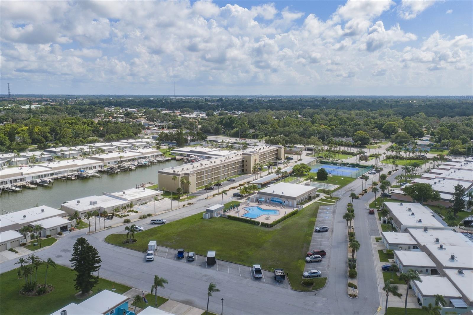 Amazing Community to call home. - 382 BOCA CIEGA POINT BLVD S, ST PETERSBURG