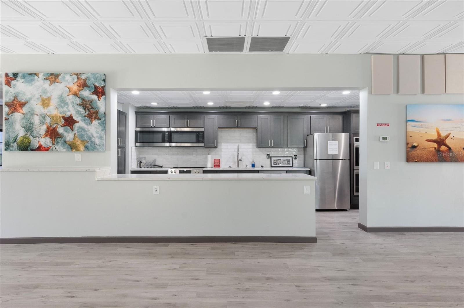 Clubhouse Kitchen is open for community events. - 382 BOCA CIEGA POINT BLVD S, ST PETERSBURG