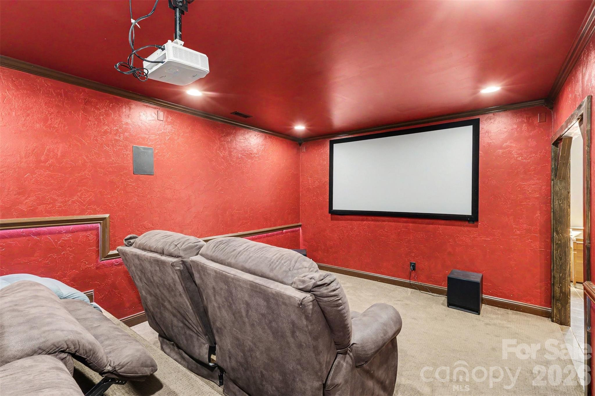 Theater - 3647 Venetian Way, York