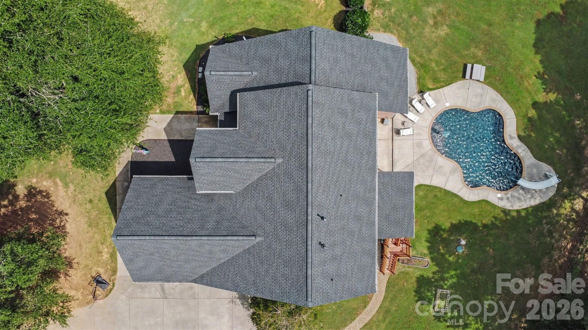 Straight-down aerial house + pool - 3647 Venetian Way, York