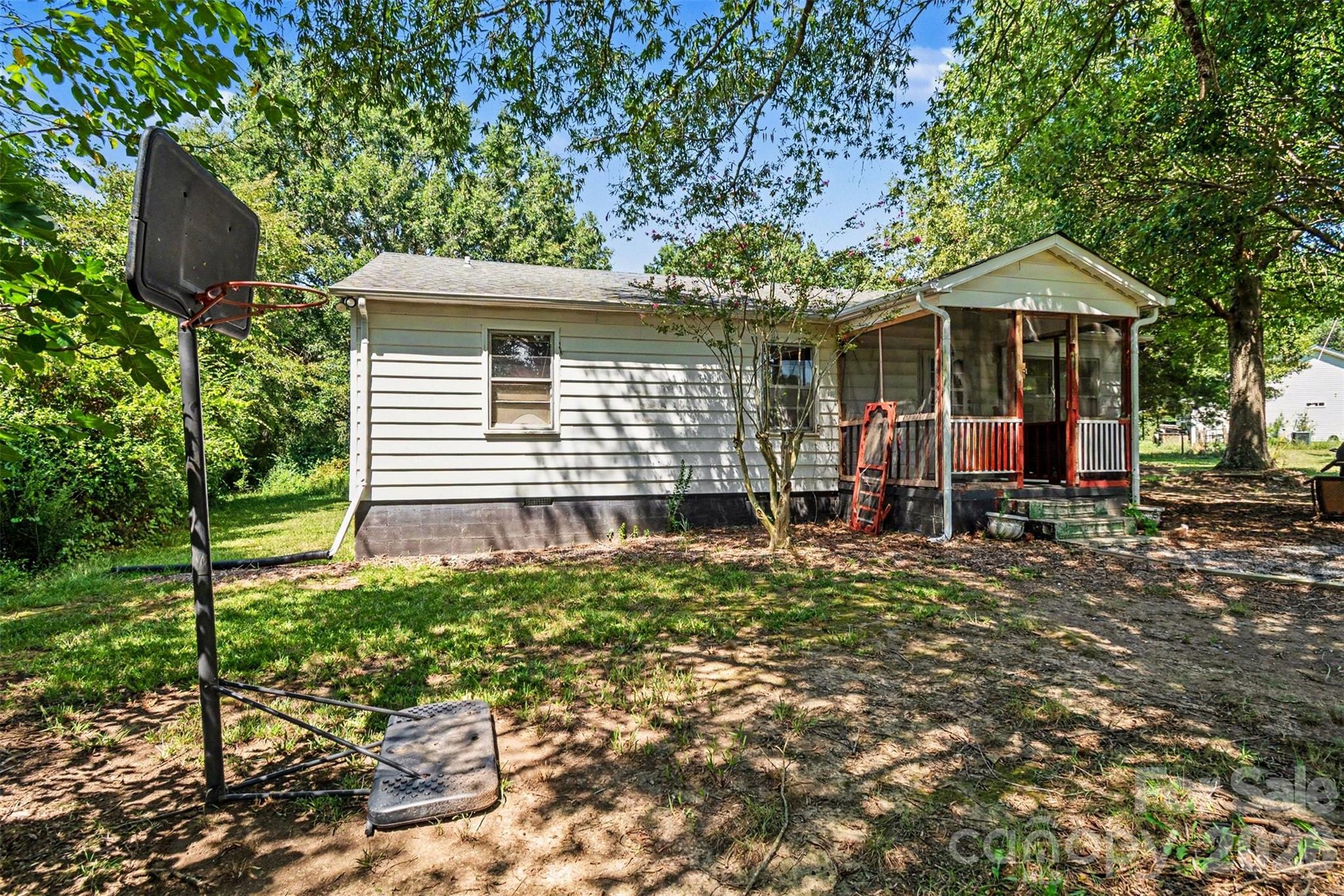 Single Family Residence at 7218 Wolf Pond Road, Monroe, photo 3 of 23