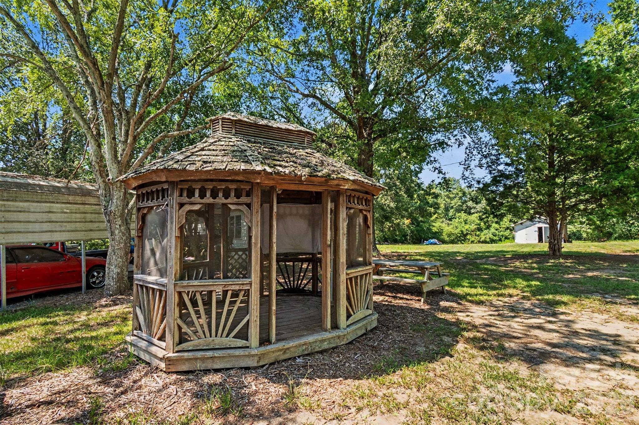 Single Family Residence at 7218 Wolf Pond Road, Monroe, photo 6 of 23