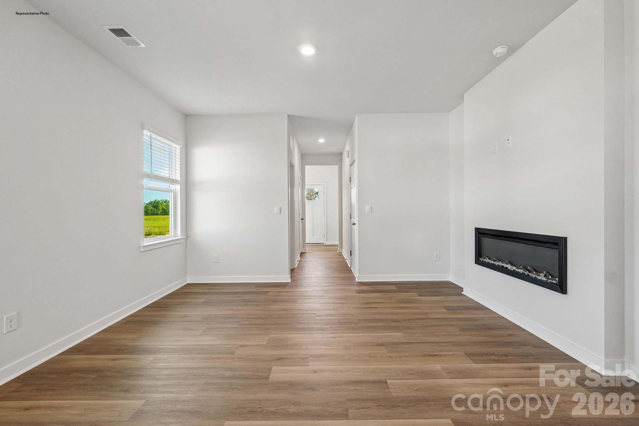 Single Family Residence at 4665 Fanning Road, Hickory, photo 6 of 27
