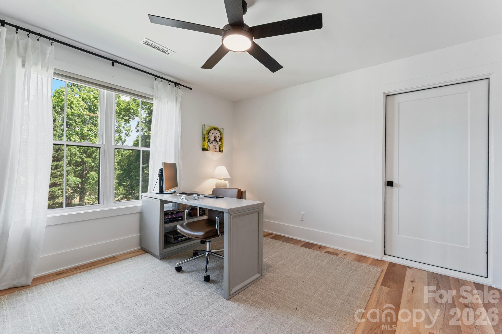 Single Family Residence at 1116 Players Ridge Road, Hickory, photo 25 of 42