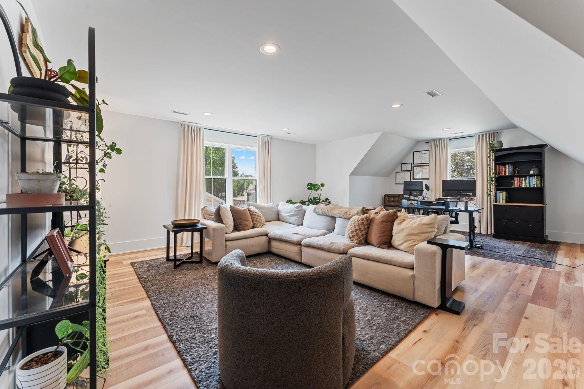 Oversized bonus room - 1116 Players Ridge Road, Hickory