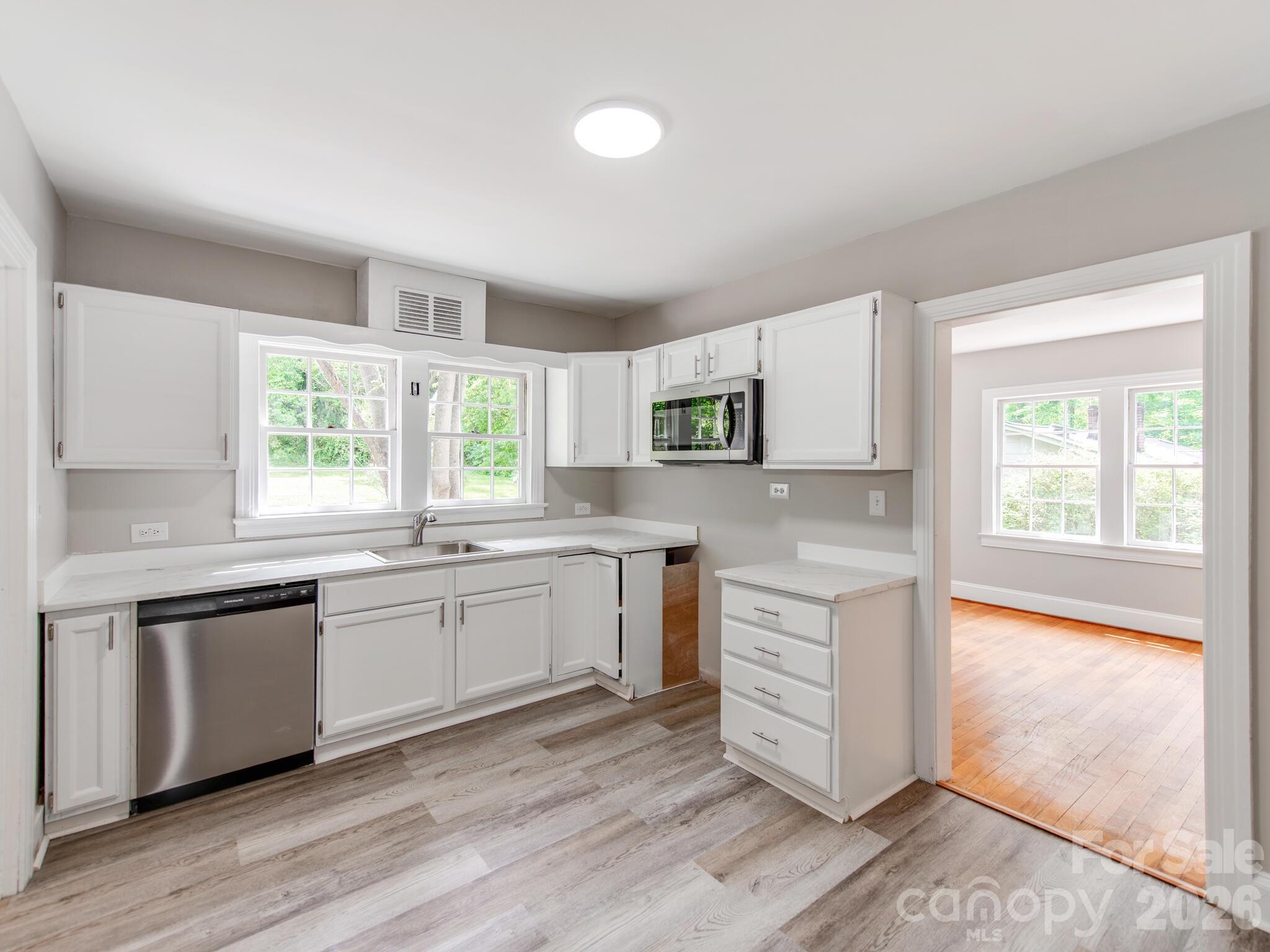 Single Family Residence at 113 Falls Street, Morganton, photo 10 of 33