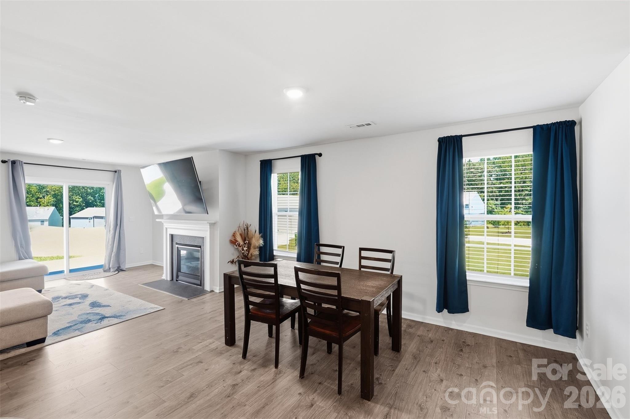 Single Family Residence at 2141 Redstone Drive, York, photo 9 of 37