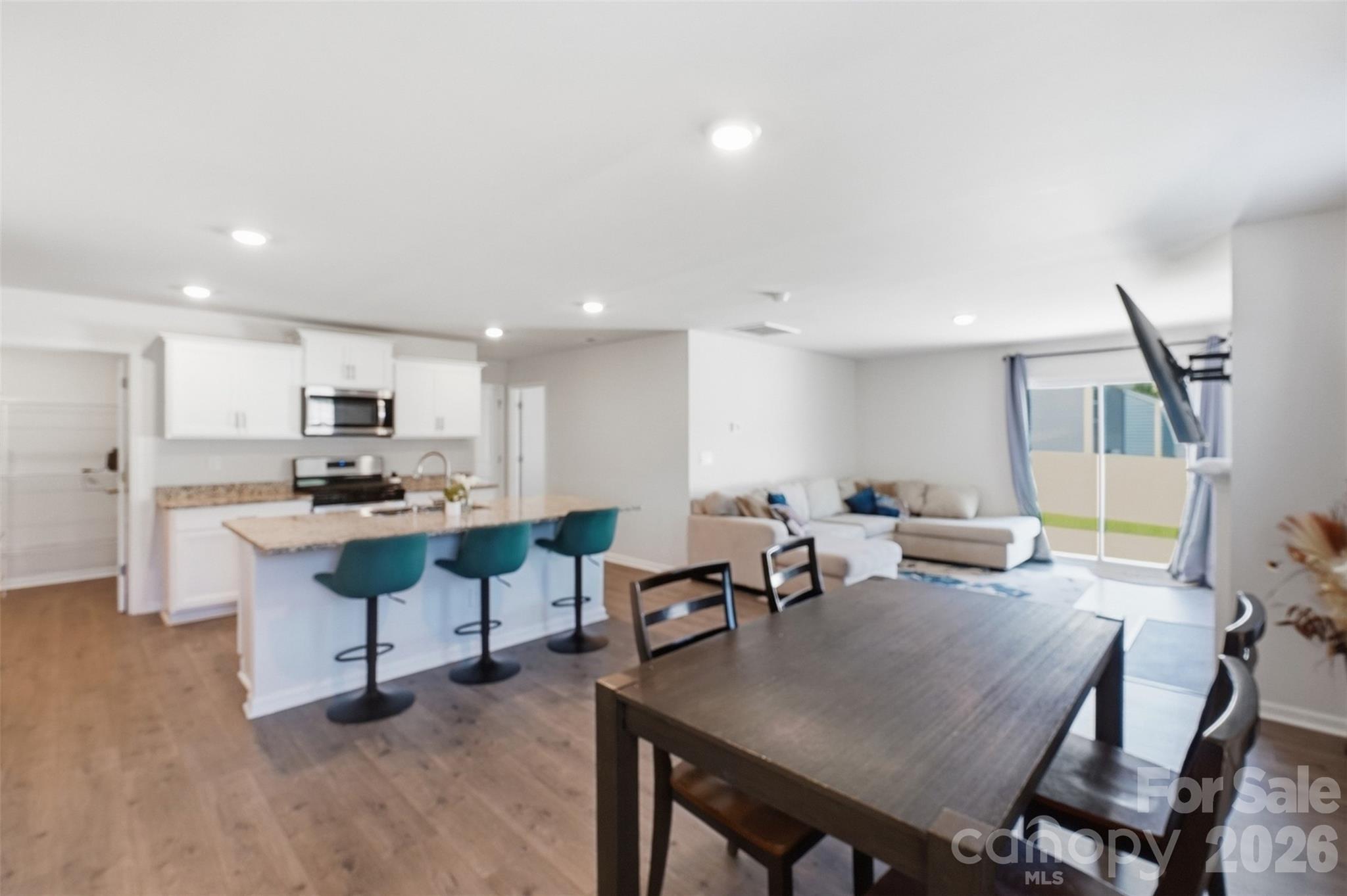 Single Family Residence at 2141 Redstone Drive, York, photo 11 of 37