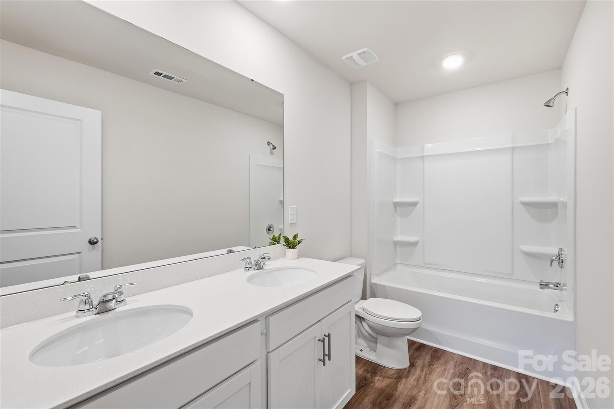 Single Family Residence at 2141 Redstone Drive, York, photo 29 of 37