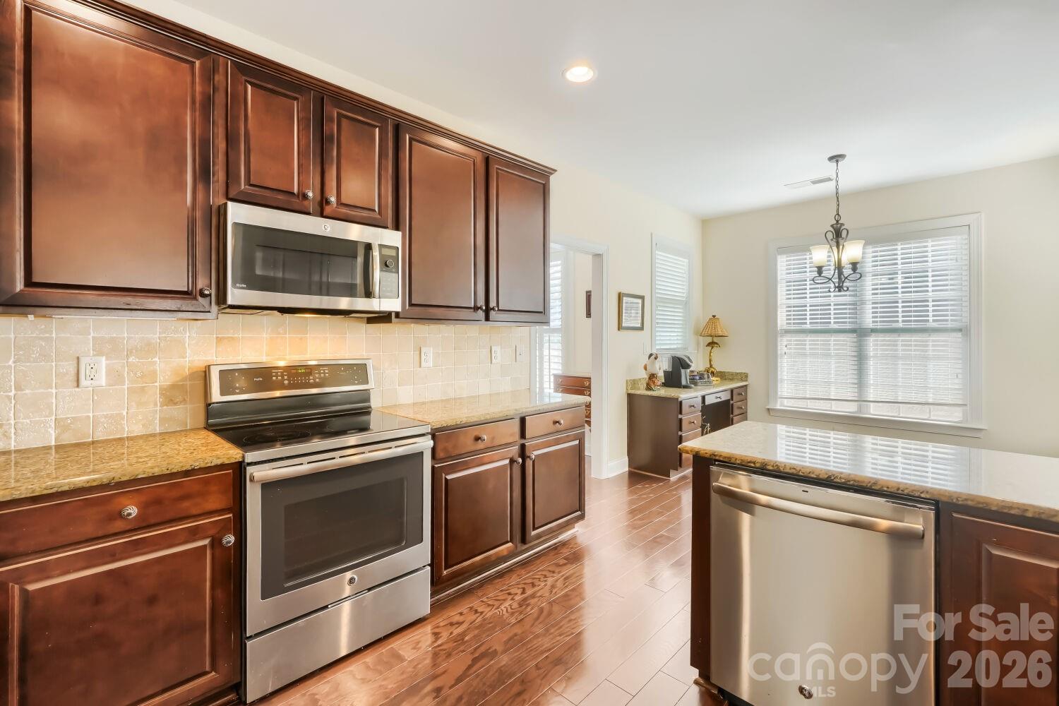 Single Family Residence at 18311 Glenealy Drive, Cornelius, photo 12 of 40