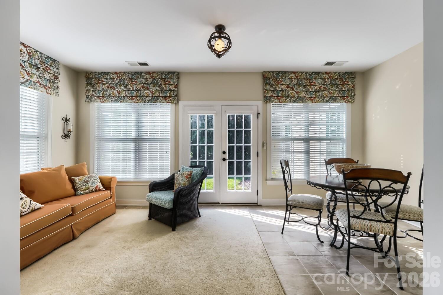Single Family Residence at 18311 Glenealy Drive, Cornelius, photo 16 of 40