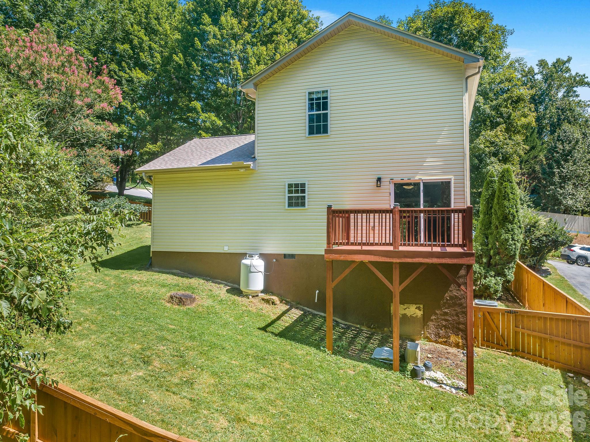 Fully Fenced Yard! - 19 Oakcrest Place, Asheville