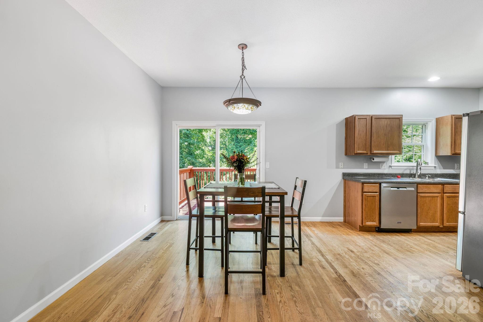Dining Room w/ living doors to deck - 19 Oakcrest Place, Asheville