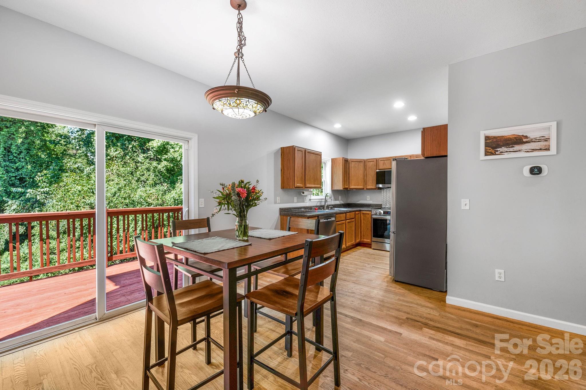 Lots of light! - 19 Oakcrest Place, Asheville