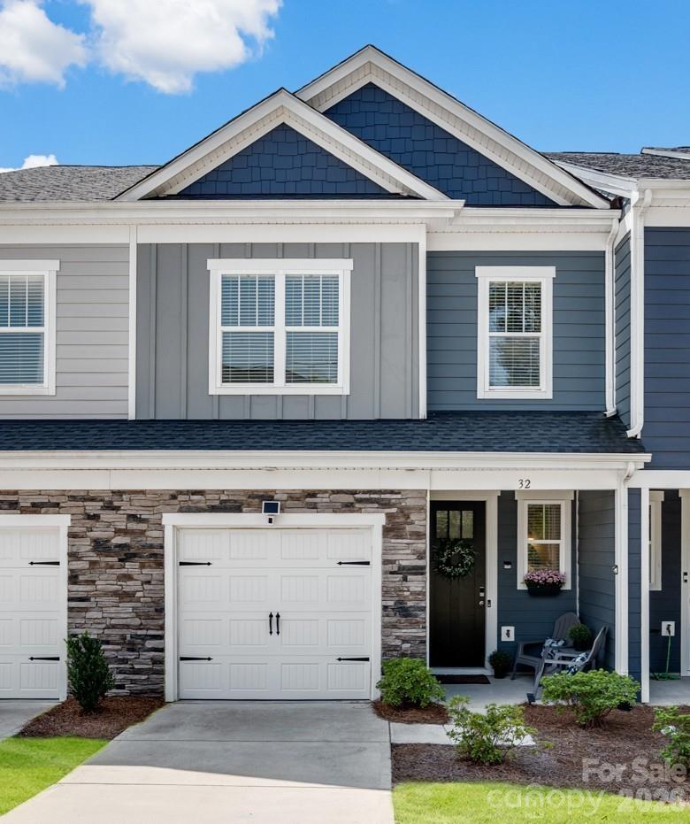 Townhouse at 32 Woodsdale Place SE, Concord, photo 30 of 31