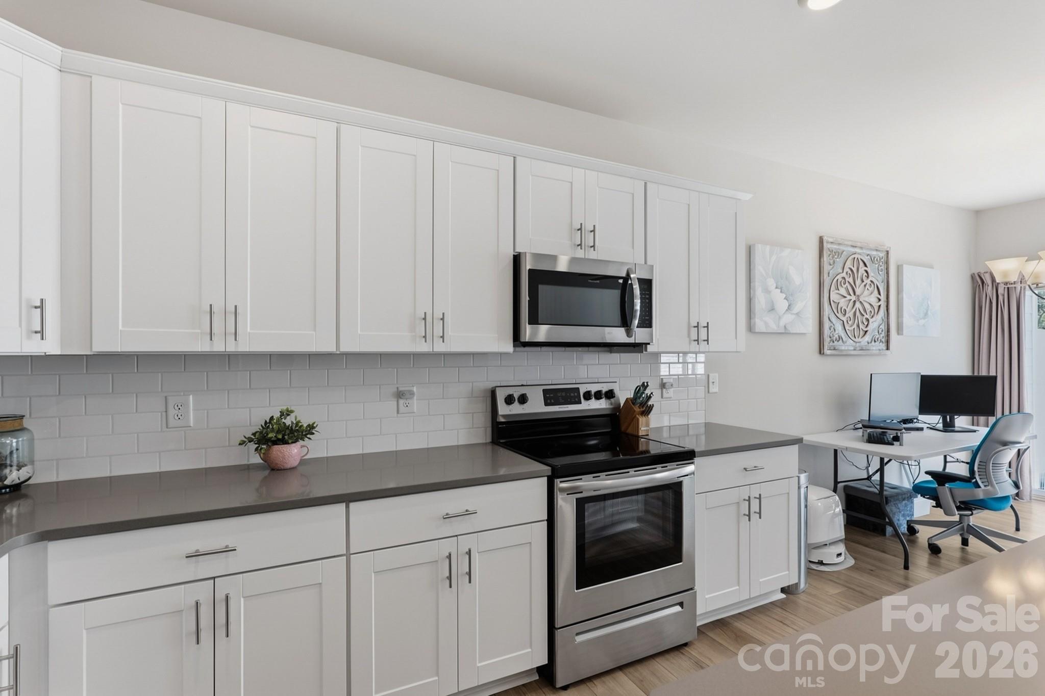 Townhouse at 32 Woodsdale Place SE, Concord, photo 11 of 31