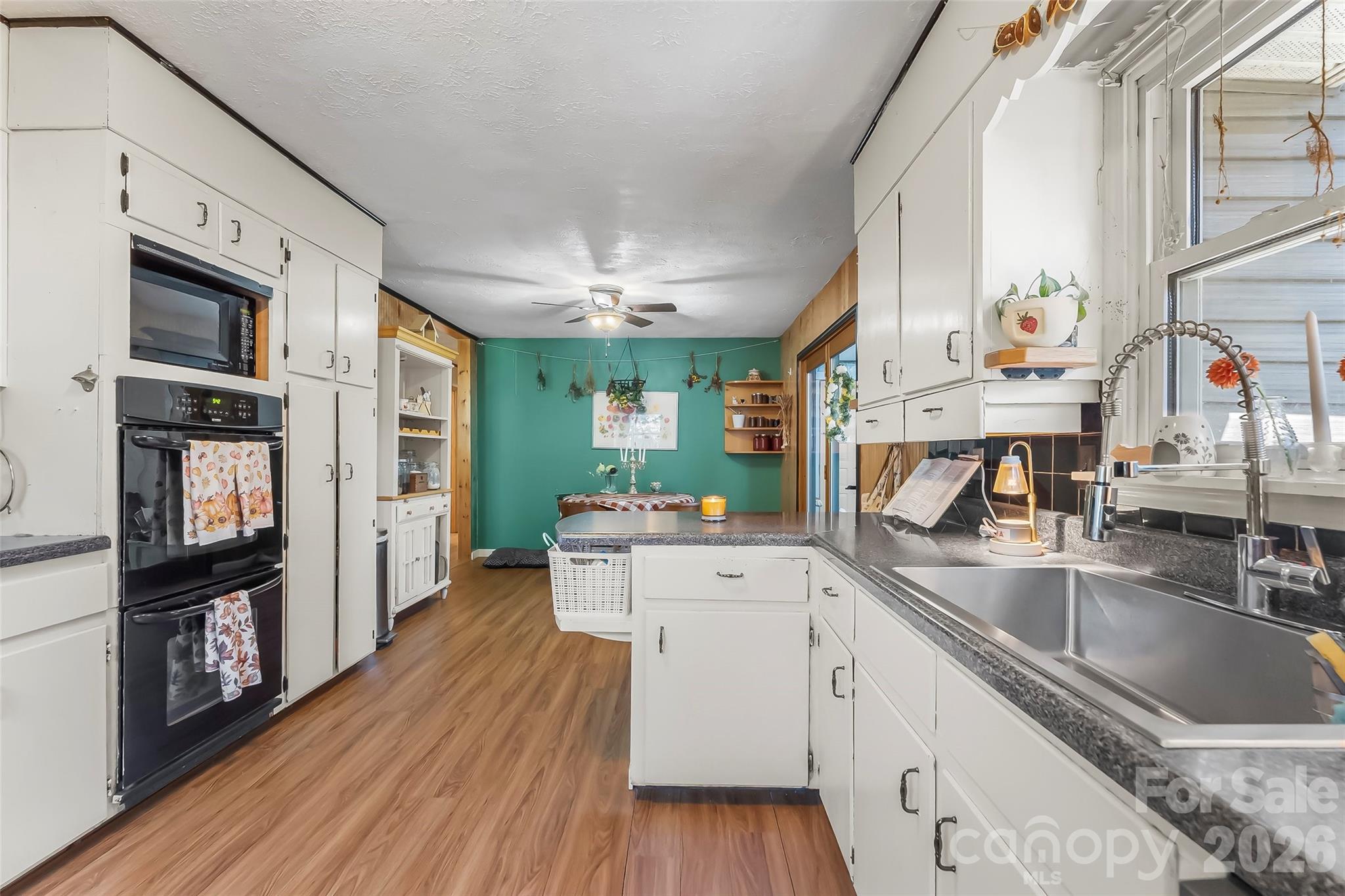 Single Family Residence at 312 Hidden Valley Circle, Canton, photo 5 of 34