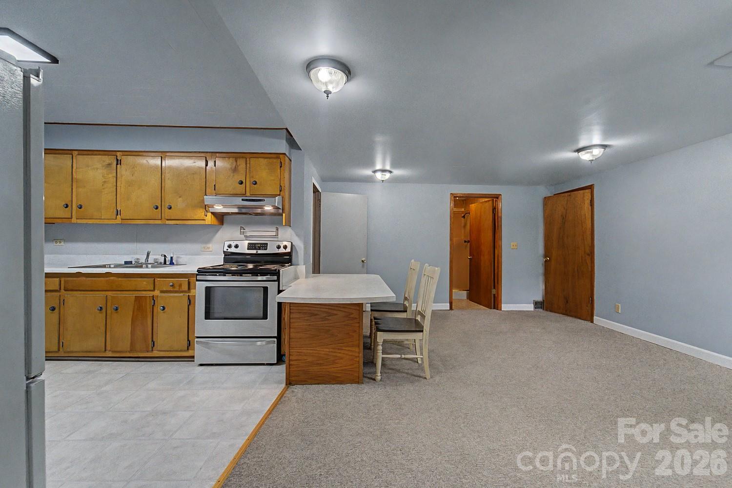 Single Family Residence at 80 Nature Lane, Waynesville, photo 11 of 33