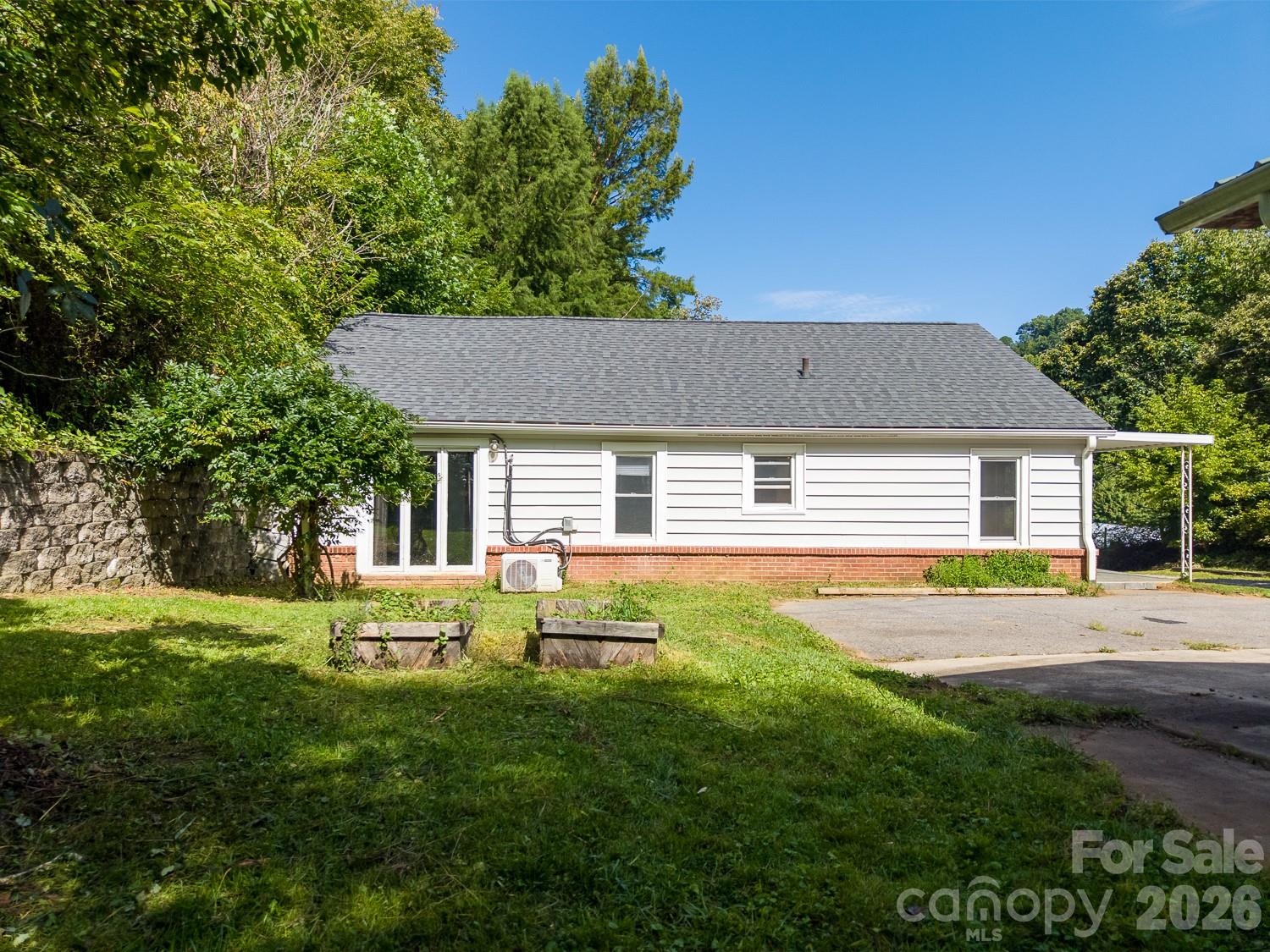 Single Family Residence at 80 Nature Lane, Waynesville, photo 29 of 33
