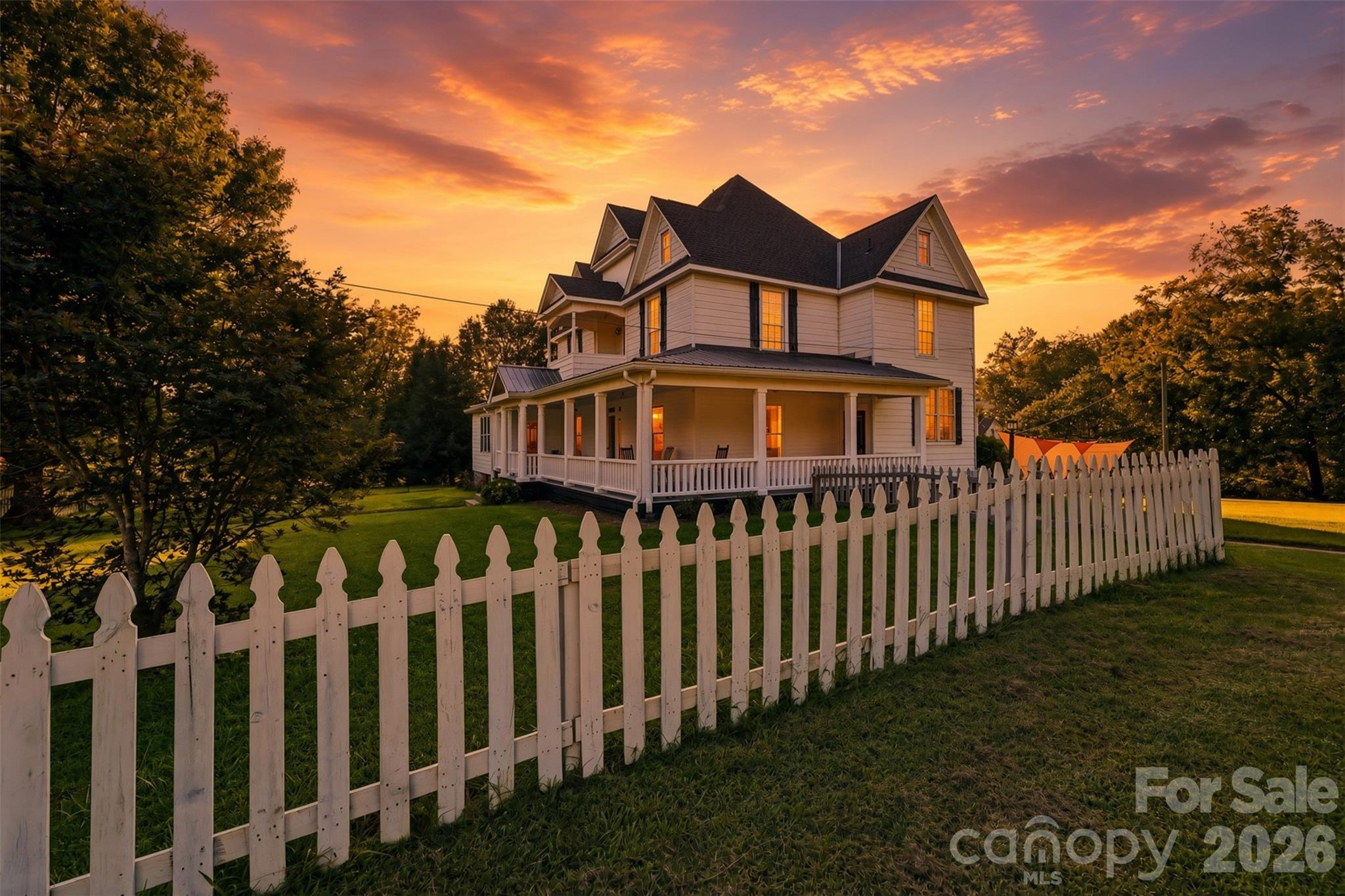Single Family Residence at 2386 Liledoun Road, Taylorsville, photo 8 of 48